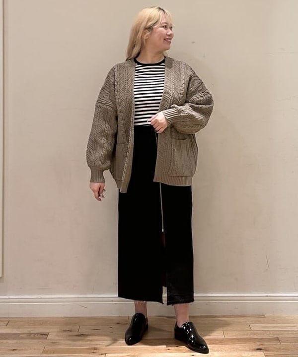 BEAMS HEARTの【手洗い可】ケーブル柄 着流し カーディガン 25AW ニット 秋 長袖 レディース オーバーサイズを使ったコーディネートを紹介します。｜Rakuten Fashion(楽天ファッション／旧楽天ブランドアベニュー)6314291