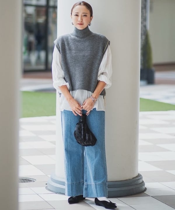 BEAMS HEARTのライン ニット ベスト * ロング スリーブ ブラウス(セット アイテム) 25AW タートルネックを使ったコーディネートを紹介します。｜Rakuten Fashion(楽天ファッション／旧楽天ブランドアベニュー)6314314