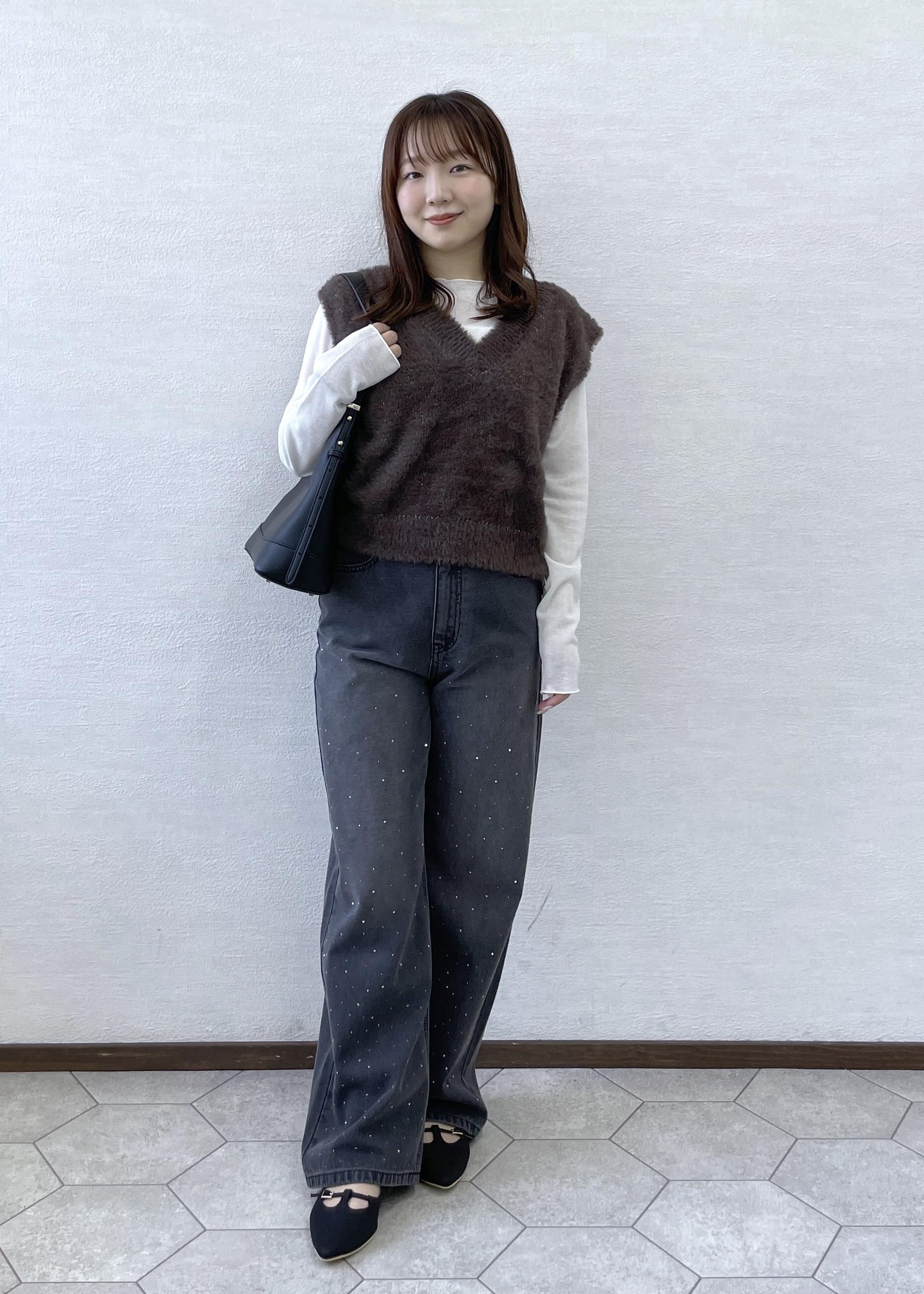 ROPE' PICNICのショートフェザーニットベストを使ったコーディネートを紹介します。｜Rakuten Fashion(楽天ファッション／旧楽天ブランドアベニュー)6339412