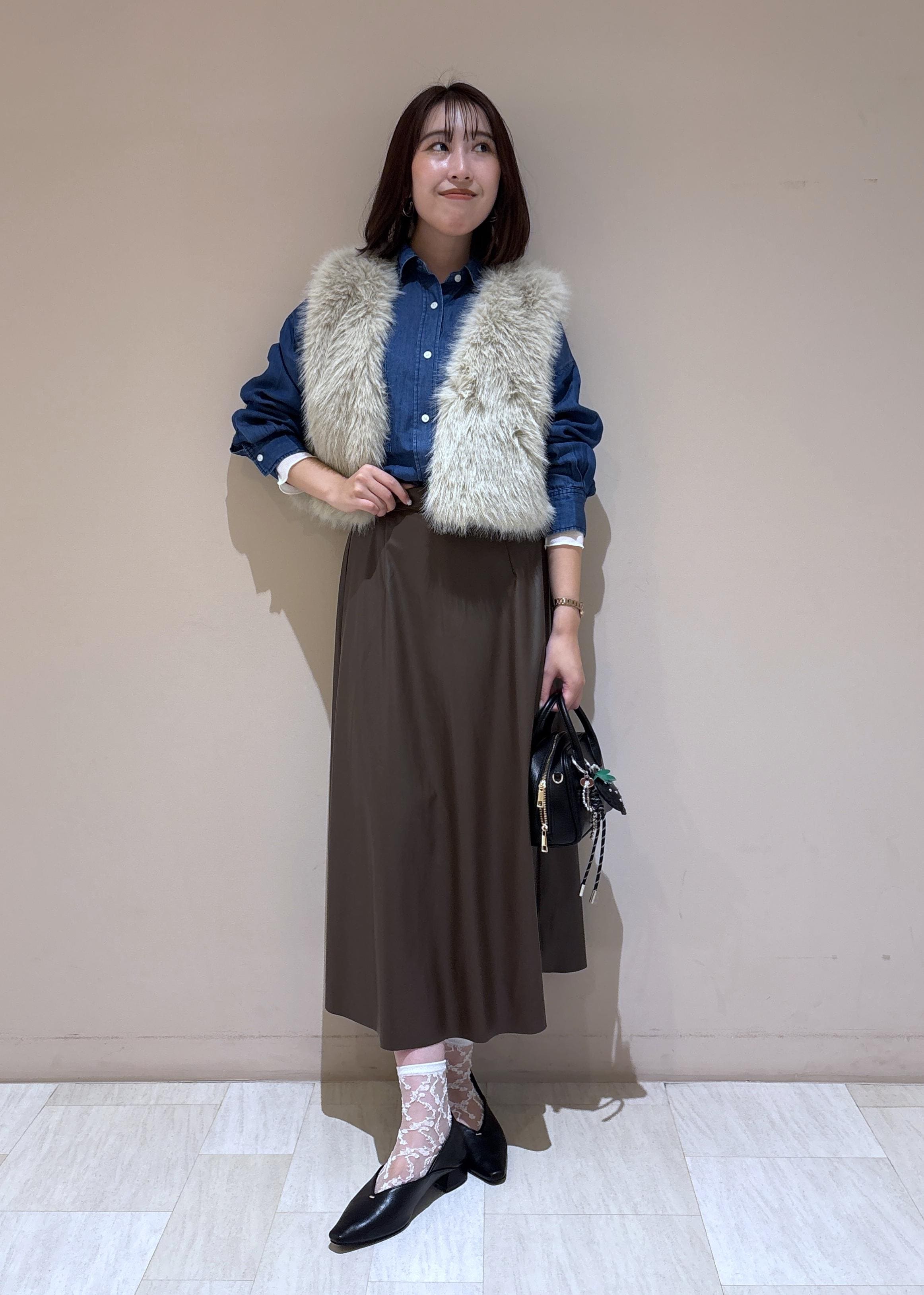 ROPE' PICNICのシャンブレーデニム調シャツを使ったコーディネートを紹介します。｜Rakuten Fashion(楽天ファッション／旧楽天ブランドアベニュー)6339394