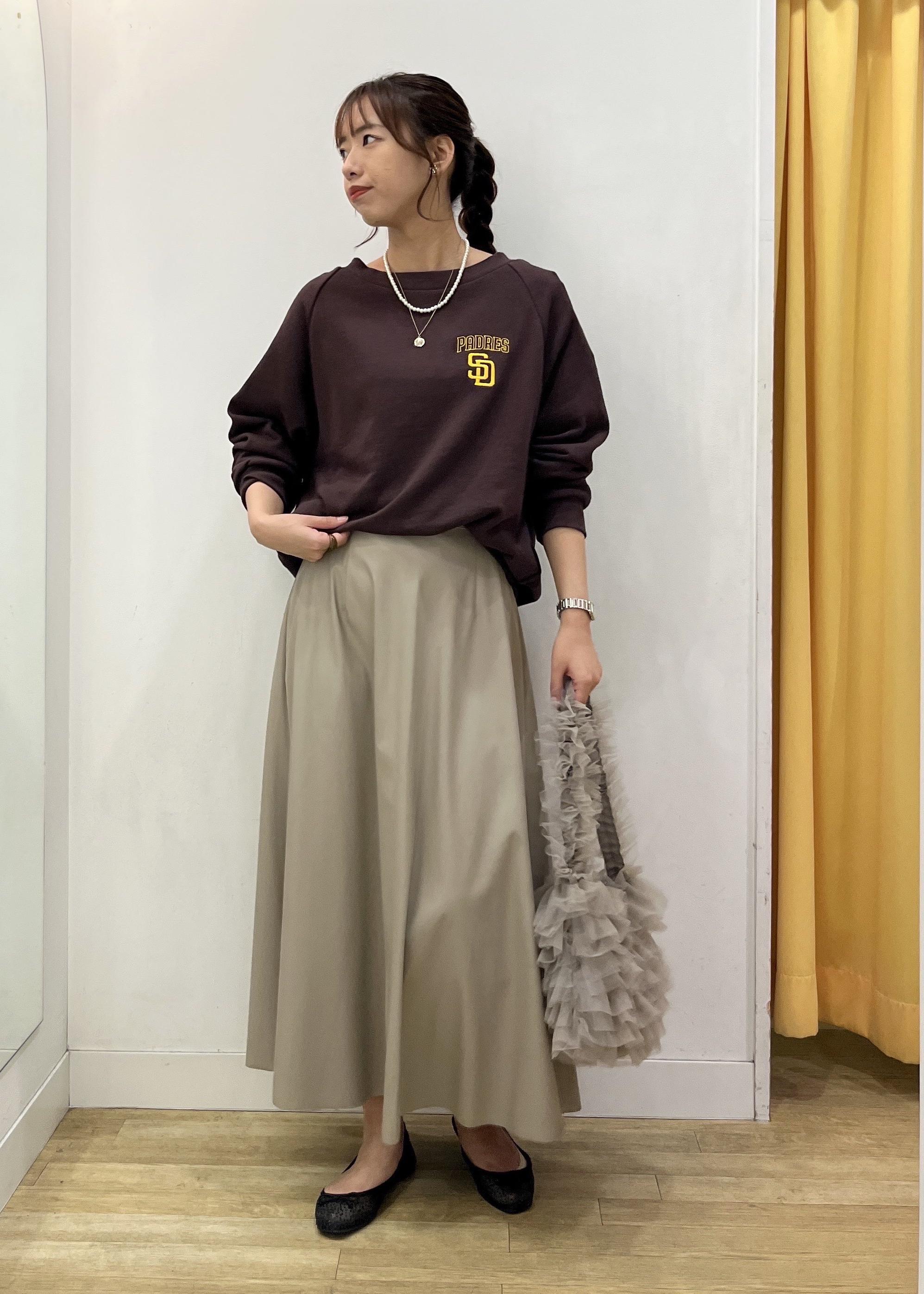 ROPE' PICNICの【PEANUTS*MLB COLLECTION by ROPE' PICNIC】オフショルスウェットを使ったコーディネートを紹介します。｜Rakuten Fashion(楽天ファッション／旧楽天ブランドアベニュー)6339429