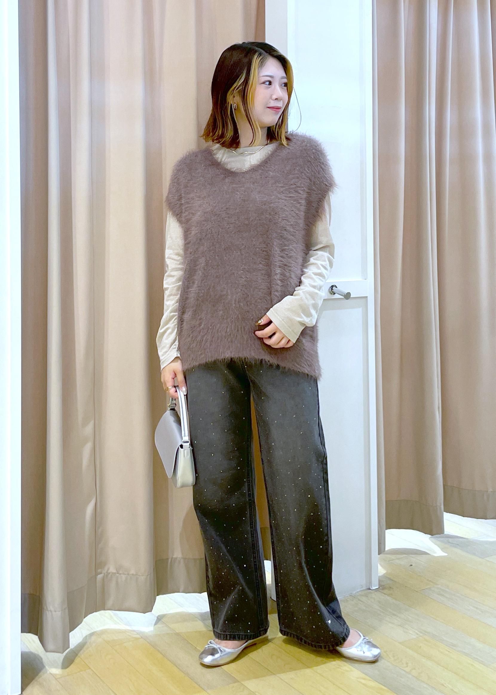 ROPE' PICNICのシャギーニットベストを使ったコーディネートを紹介します。｜Rakuten Fashion(楽天ファッション／旧楽天ブランドアベニュー)6339505