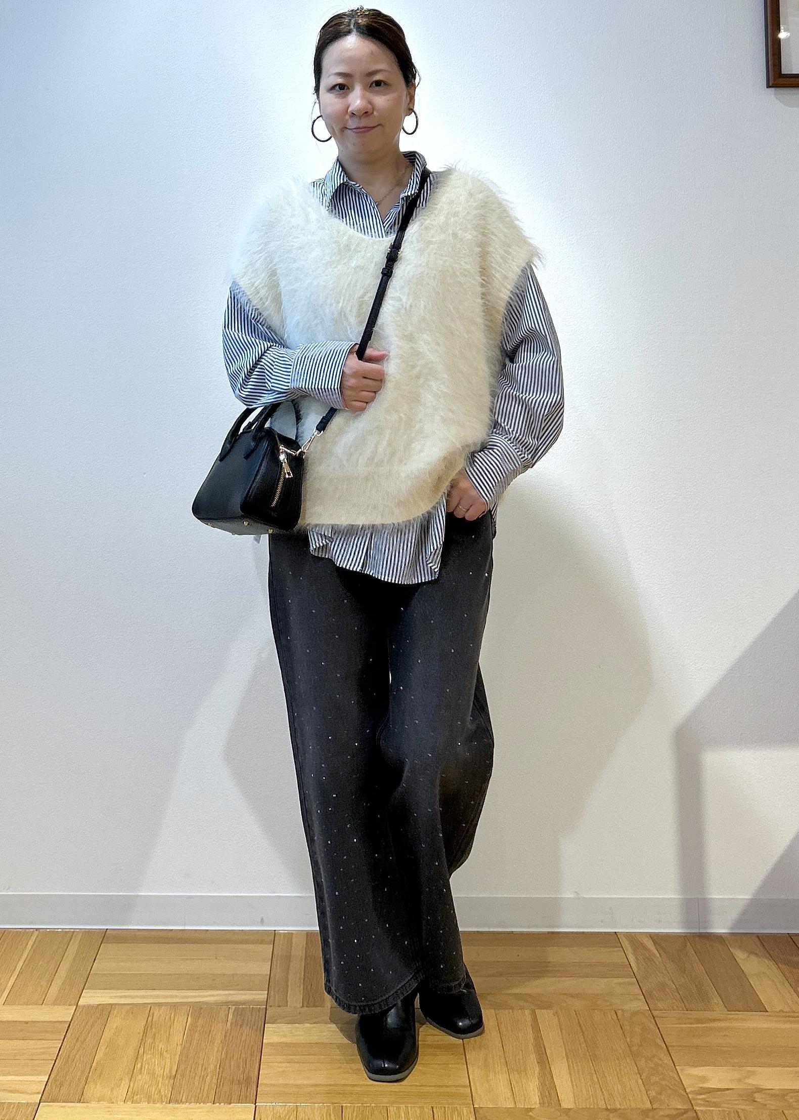 ROPE' PICNICのシャギーニットベストを使ったコーディネートを紹介します。｜Rakuten Fashion(楽天ファッション／旧楽天ブランドアベニュー)6339357