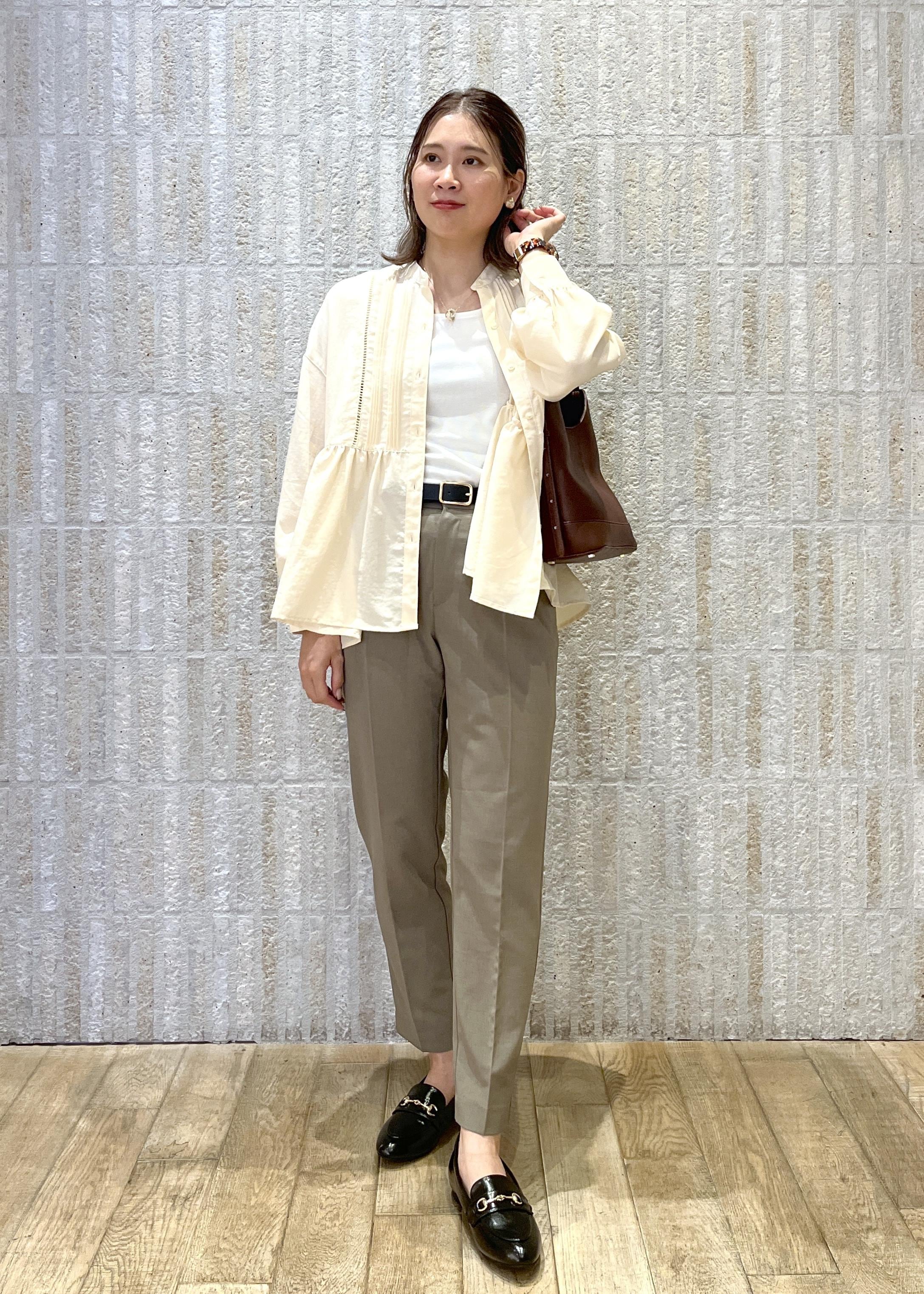 ROPE' PICNICの【UVケア・防シワ】羽織れるピンタックデザインペプラムシャツを使ったコーディネートを紹介します。｜Rakuten Fashion(楽天ファッション／旧楽天ブランドアベニュー)6339368