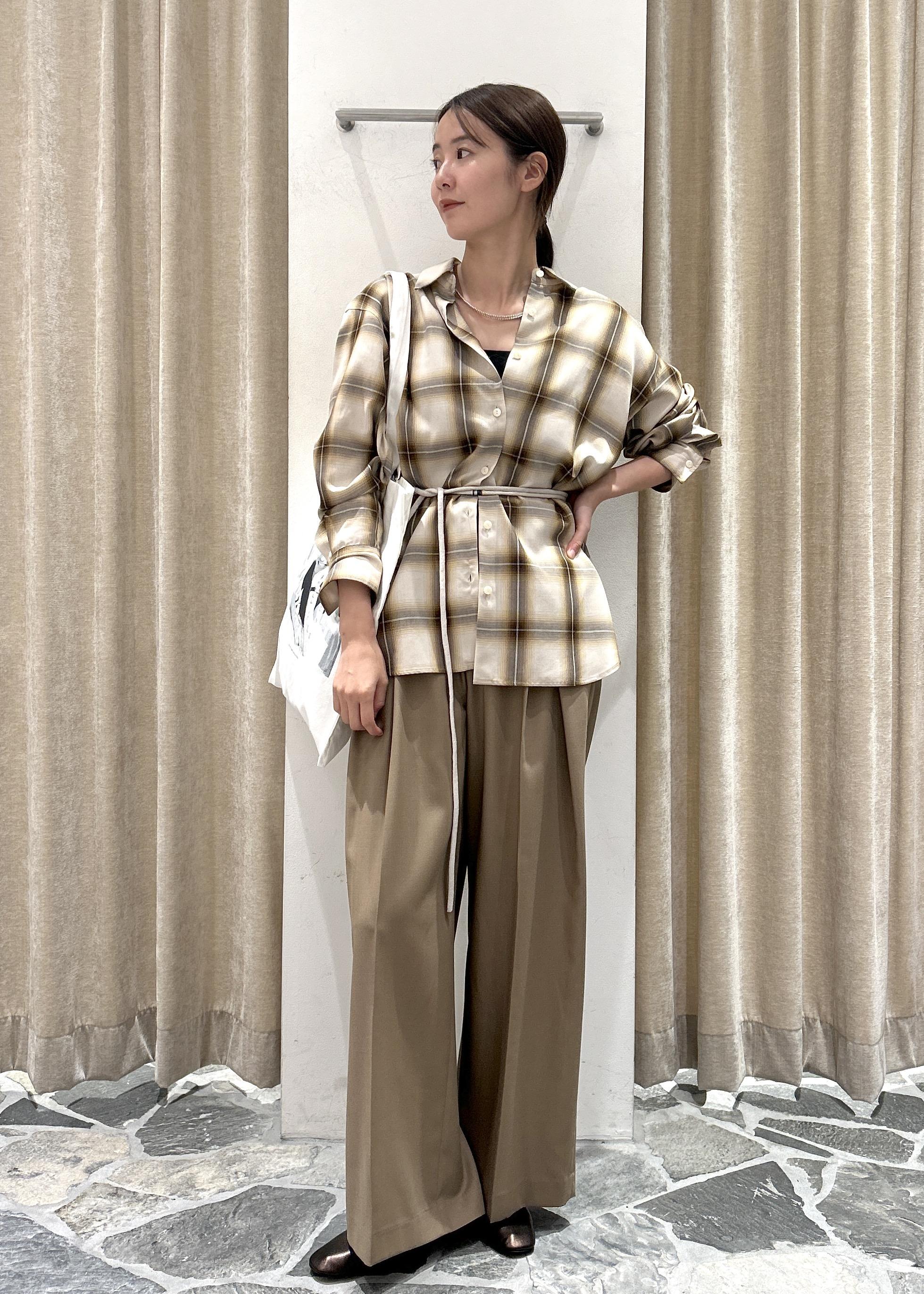 SALON adam et rope'のShuttlenotesオンブレチェックネクタイシャツを使ったコーディネートを紹介します。｜Rakuten Fashion(楽天ファッション／旧楽天ブランドアベニュー)6351378