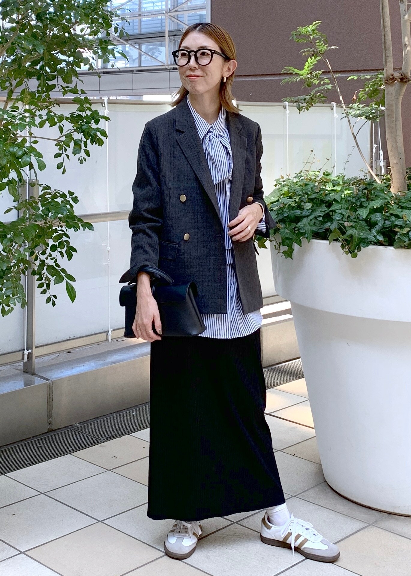 ROPE' PICNICの【低身長・小柄さんサイズ】レディハンサムシリーズ ウールライク金ボタンジャケット(半裏地)を使ったコーディネートを紹介します。｜Rakuten Fashion(楽天ファッション／旧楽天ブランドアベニュー)6353205