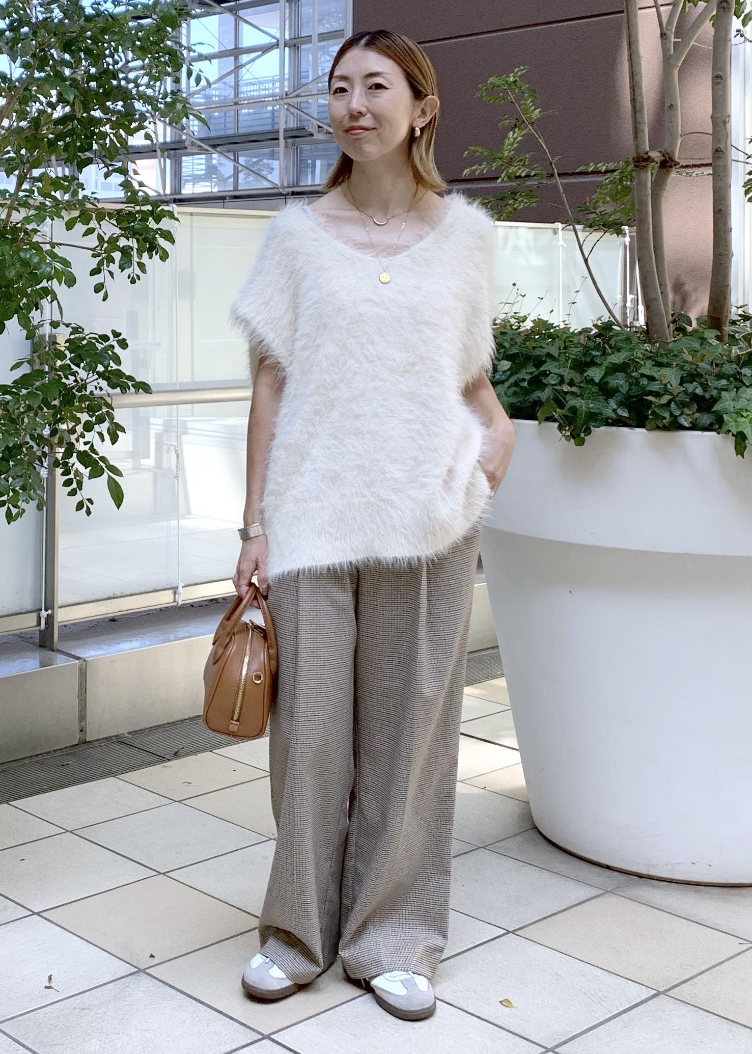 ROPE' PICNICのシャギーニットベストを使ったコーディネートを紹介します。｜Rakuten Fashion(楽天ファッション／旧楽天ブランドアベニュー)6353212