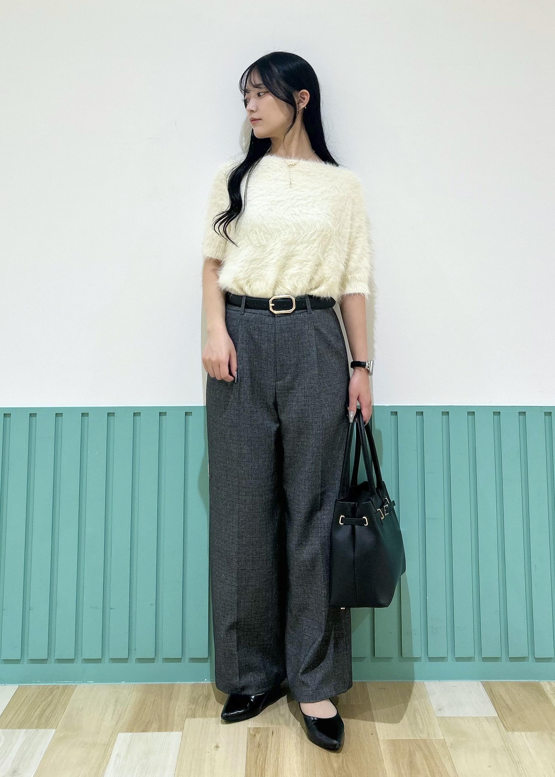 ROPE' PICNICのレディハンサムシリーズ ウールライクウエストタックセミワイドパンツ/セットアップ対応を使ったコーディネートを紹介します。｜Rakuten Fashion(楽天ファッション／旧楽天ブランドアベニュー)6353285