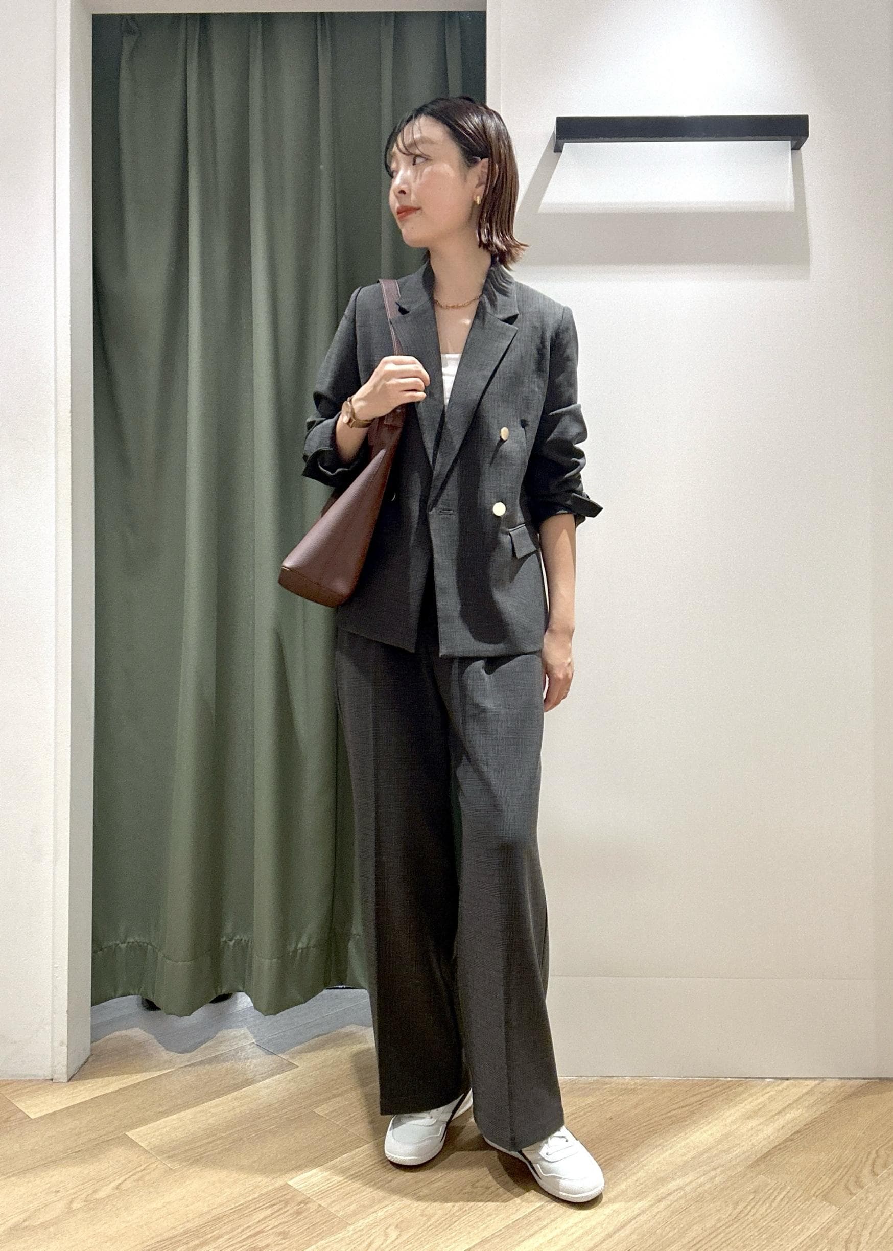 ROPE' PICNICのレディハンサムシリーズ ウールライク金ボタンジャケット(半裏地)/セットアップ・通勤対応を使ったコーディネートを紹介します。｜Rakuten Fashion(楽天ファッション／旧楽天ブランドアベニュー)6353267