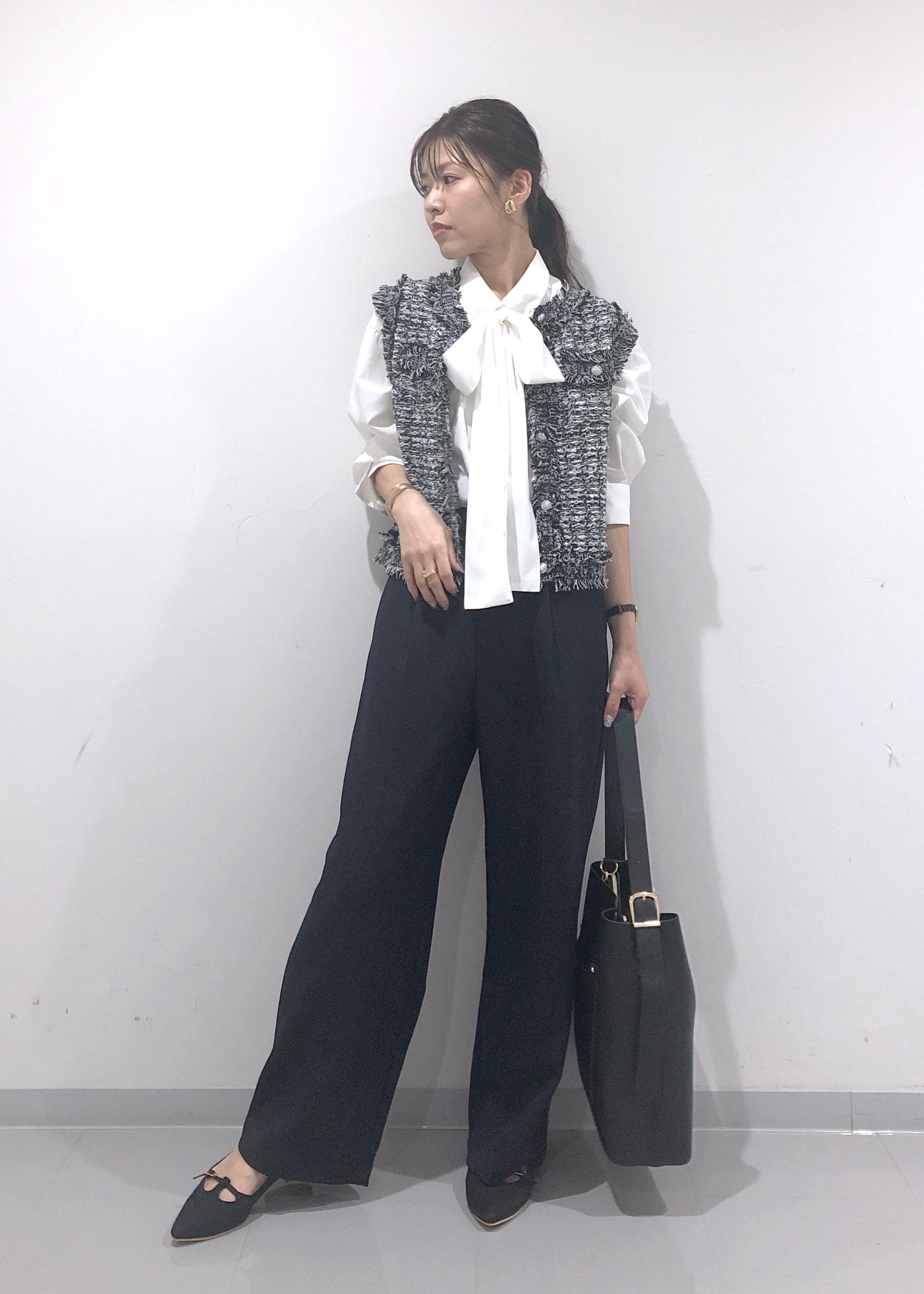 ROPE' PICNICの【防シワ】ボウタイ付きレギュラーシャツを使ったコーディネートを紹介します。｜Rakuten Fashion(楽天ファッション／旧楽天ブランドアベニュー)6353303