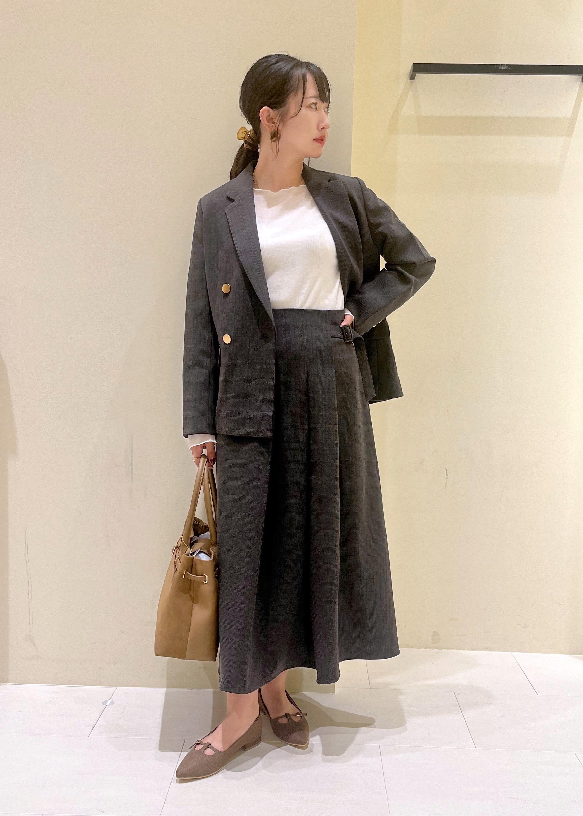 ROPE' PICNICの【低身長・小柄さんサイズ】レディハンサムシリーズ ウールライク金ボタンジャケット(半裏地)を使ったコーディネートを紹介します。｜Rakuten Fashion(楽天ファッション／旧楽天ブランドアベニュー)6353409