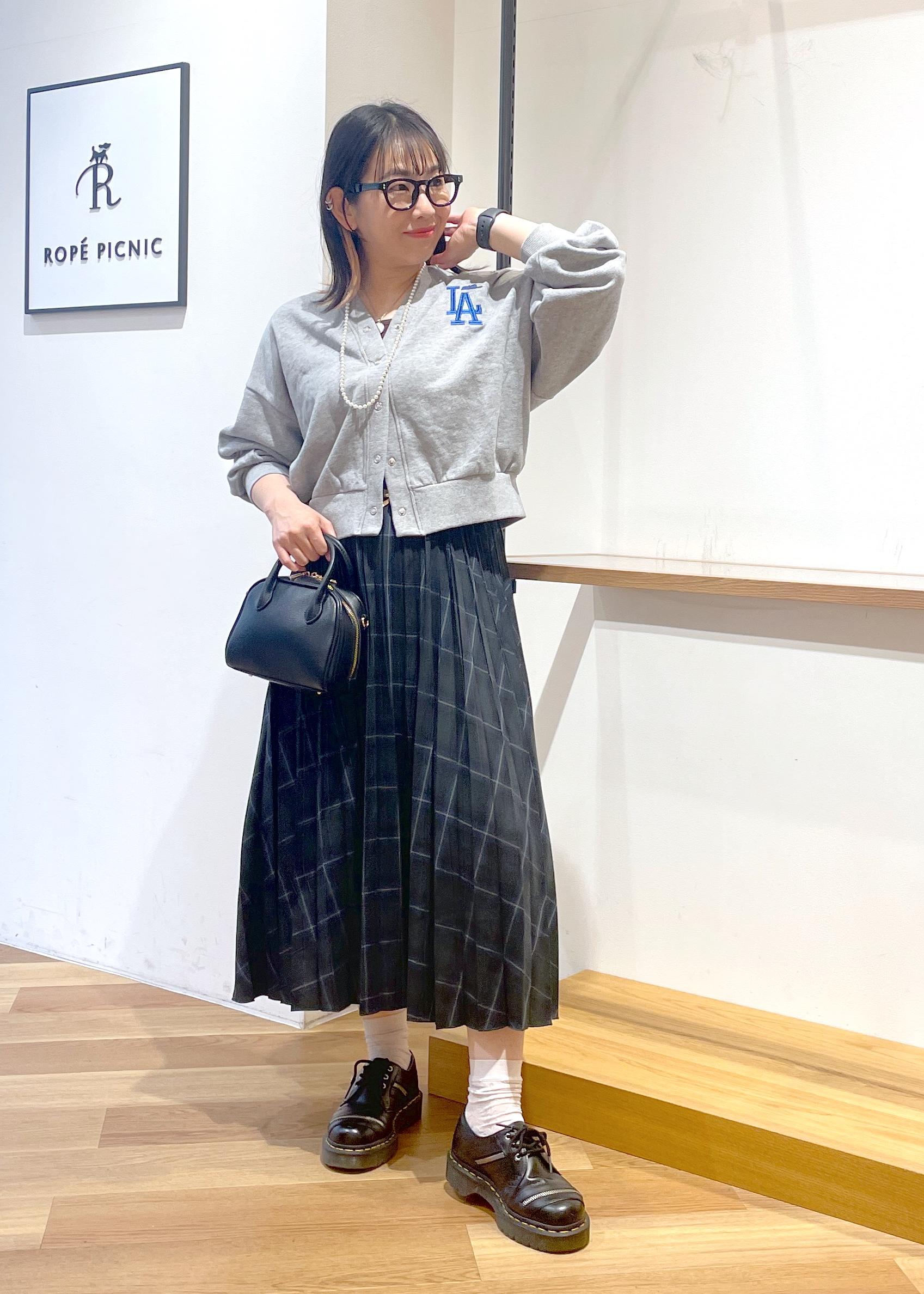 ROPE' PICNICの【PEANUTS*MLB COLLECTION by ROPE' PICNIC】カーディガンを使ったコーディネートを紹介します。｜Rakuten Fashion(楽天ファッション／旧楽天ブランドアベニュー)6353414