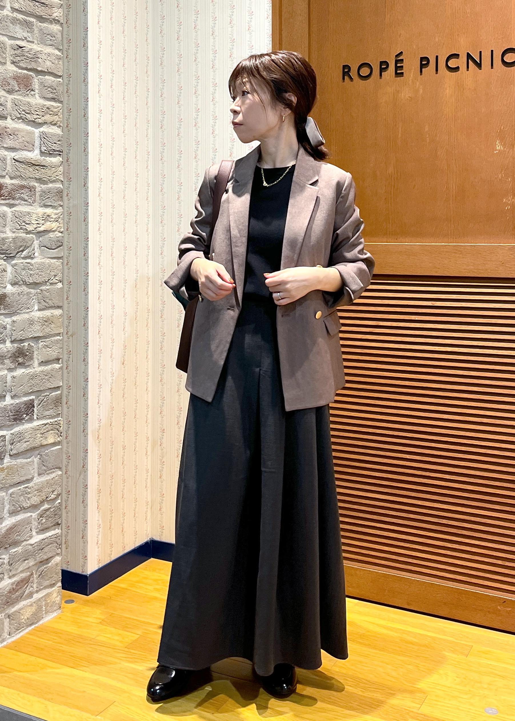 ROPE' PICNICの【低身長・小柄さんサイズ】レディハンサムシリーズ ウールライク金ボタンジャケット(半裏地)を使ったコーディネートを紹介します。｜Rakuten Fashion(楽天ファッション／旧楽天ブランドアベニュー)6353420