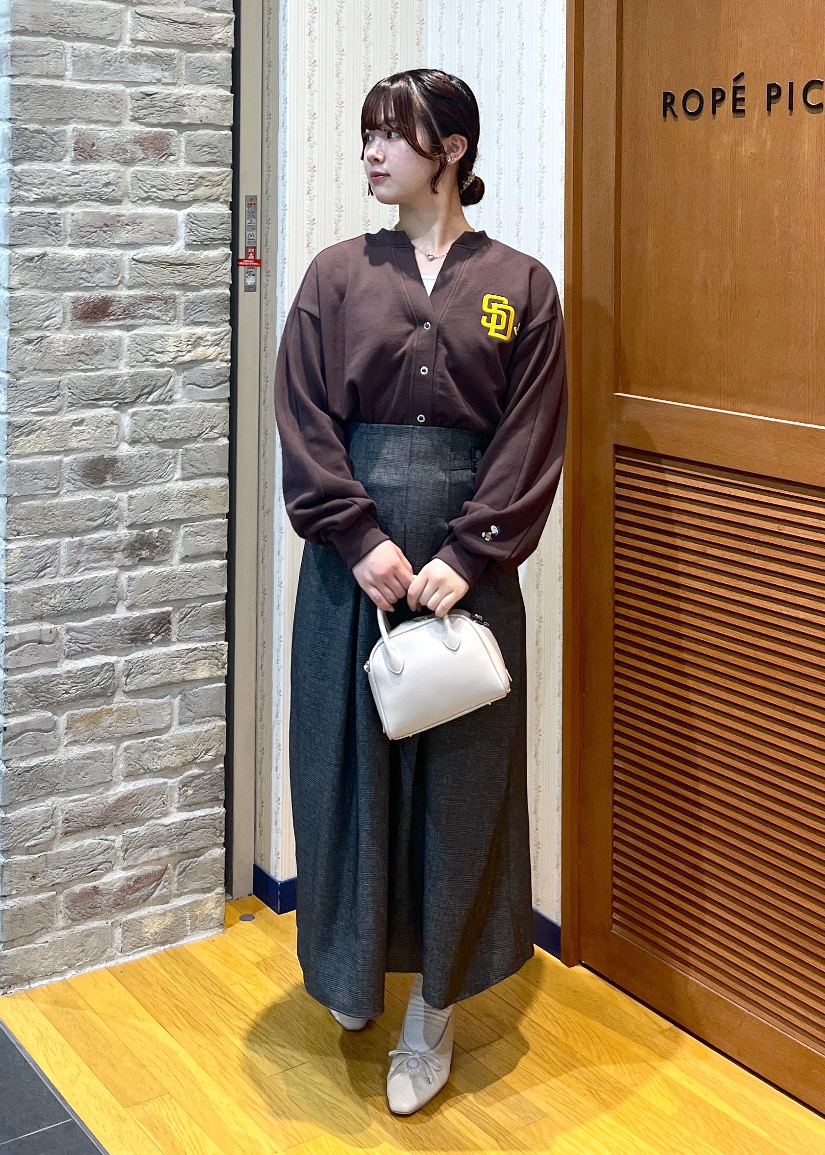 ROPE' PICNICの【PEANUTS*MLB COLLECTION by ROPE' PICNIC】カーディガンを使ったコーディネートを紹介します。｜Rakuten Fashion(楽天ファッション／旧楽天ブランドアベニュー)6353450