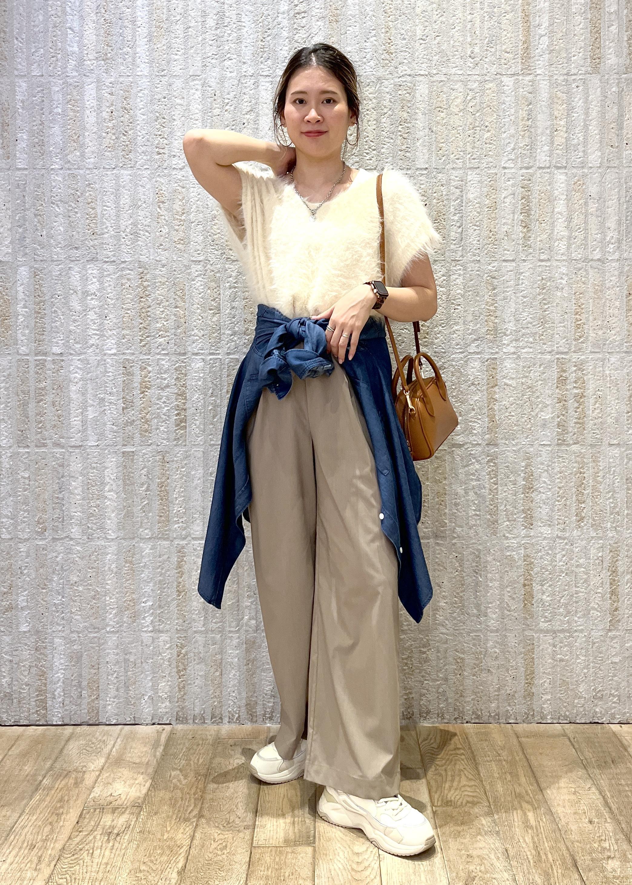 ROPE' PICNICのシャンブレーデニム調シャツを使ったコーディネートを紹介します。｜Rakuten Fashion(楽天ファッション／旧楽天ブランドアベニュー)6353451