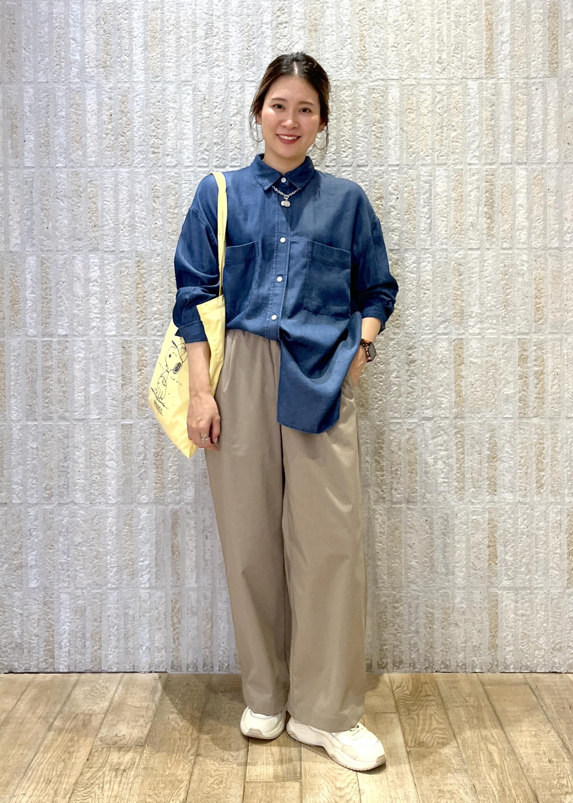 ROPE' PICNICのシャンブレーデニム調シャツを使ったコーディネートを紹介します。｜Rakuten Fashion(楽天ファッション／旧楽天ブランドアベニュー)6353455