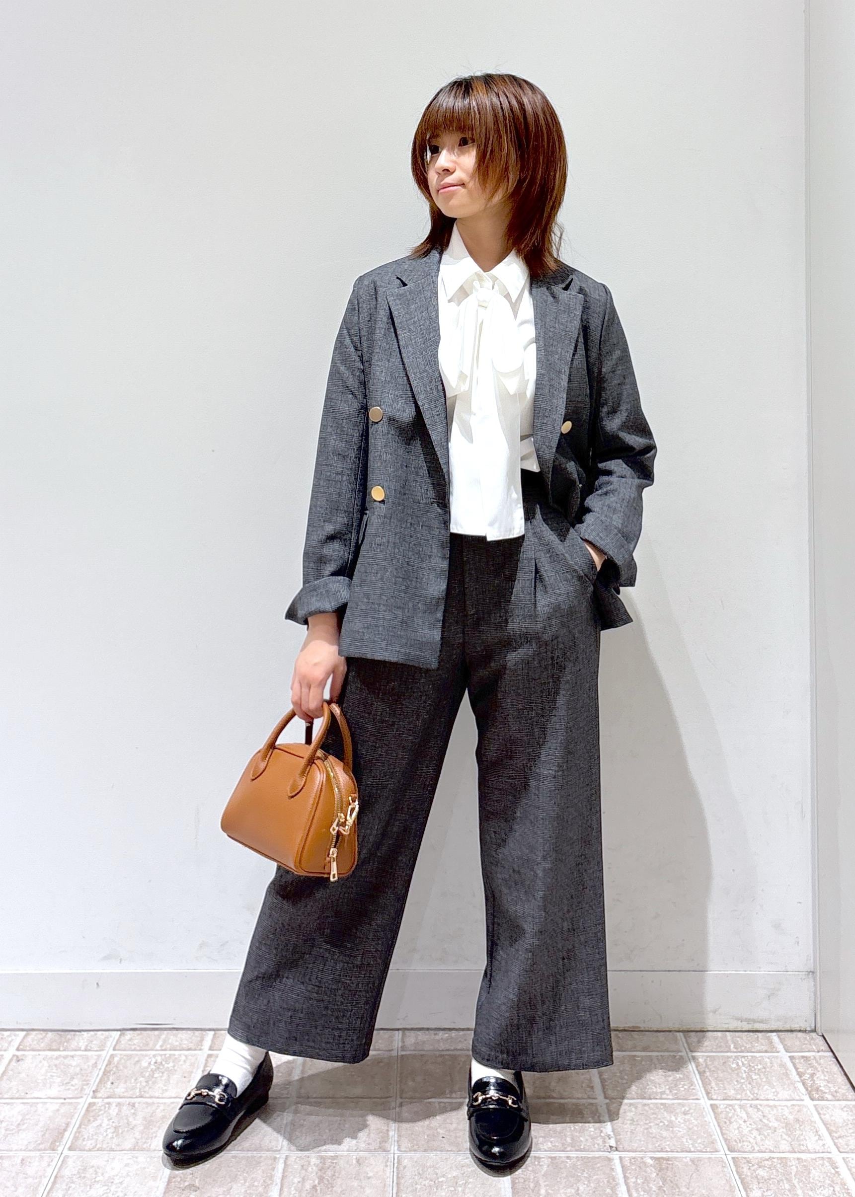 ROPE' PICNICの【防シワ】ボウタイ付きレギュラーシャツを使ったコーディネートを紹介します。｜Rakuten Fashion(楽天ファッション／旧楽天ブランドアベニュー)6353500