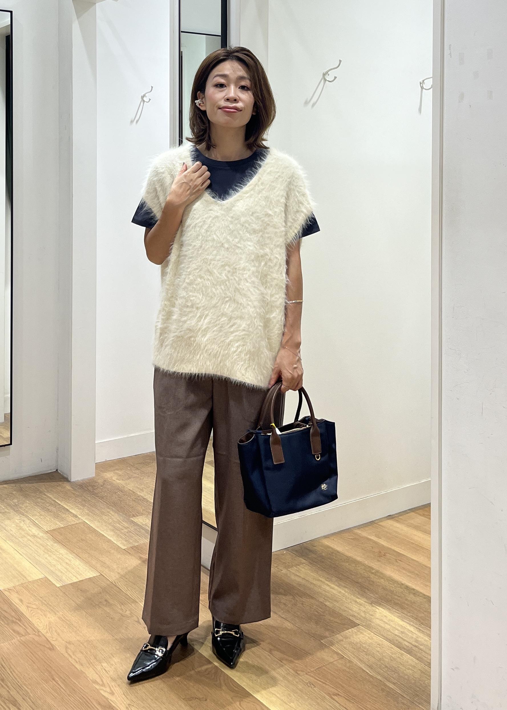 ROPE' PICNICのシャギーニットベストを使ったコーディネートを紹介します。｜Rakuten Fashion(楽天ファッション／旧楽天ブランドアベニュー)6353521