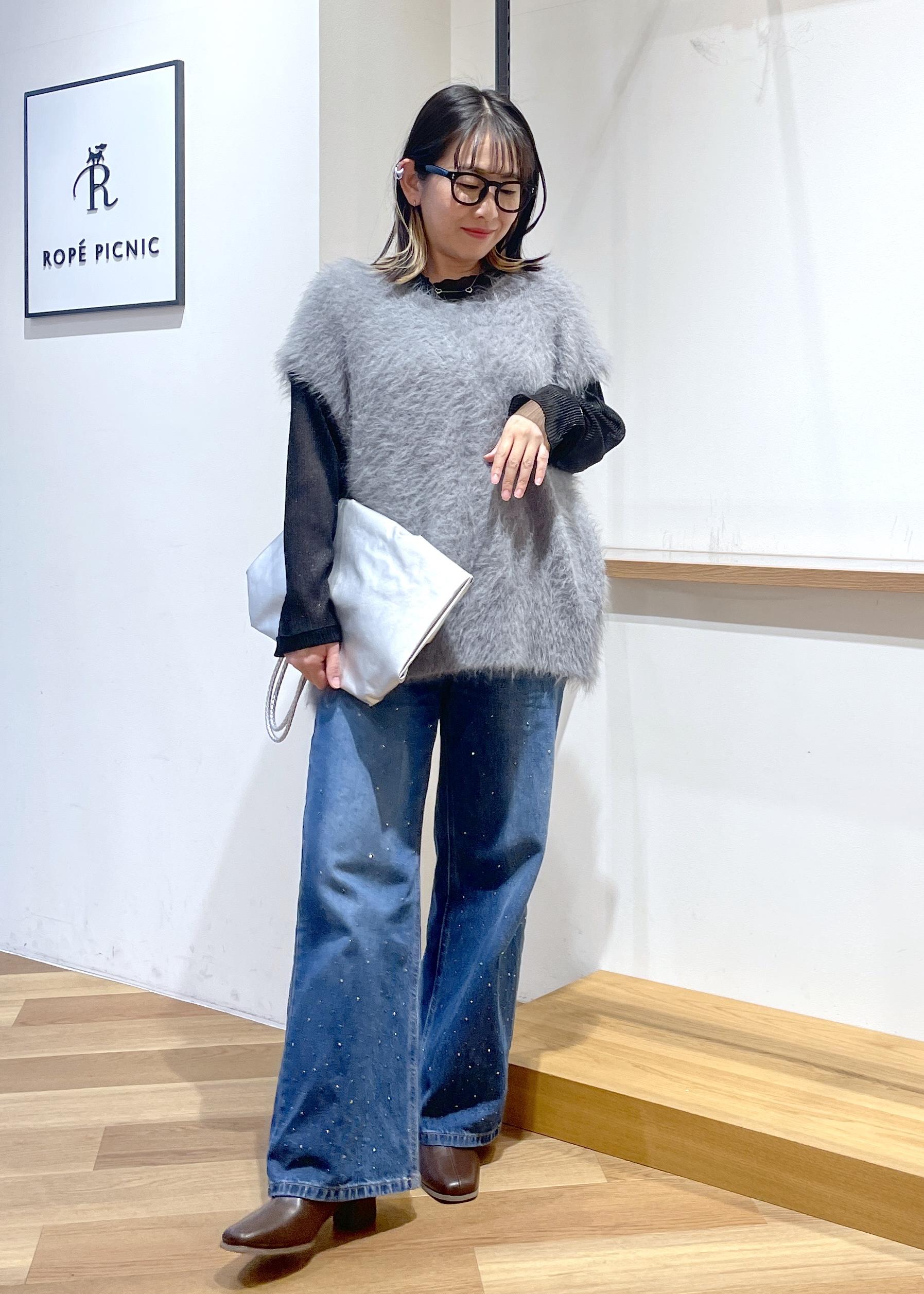 ROPE' PICNICのシャギーニットベストを使ったコーディネートを紹介します。｜Rakuten Fashion(楽天ファッション／旧楽天ブランドアベニュー)6402020