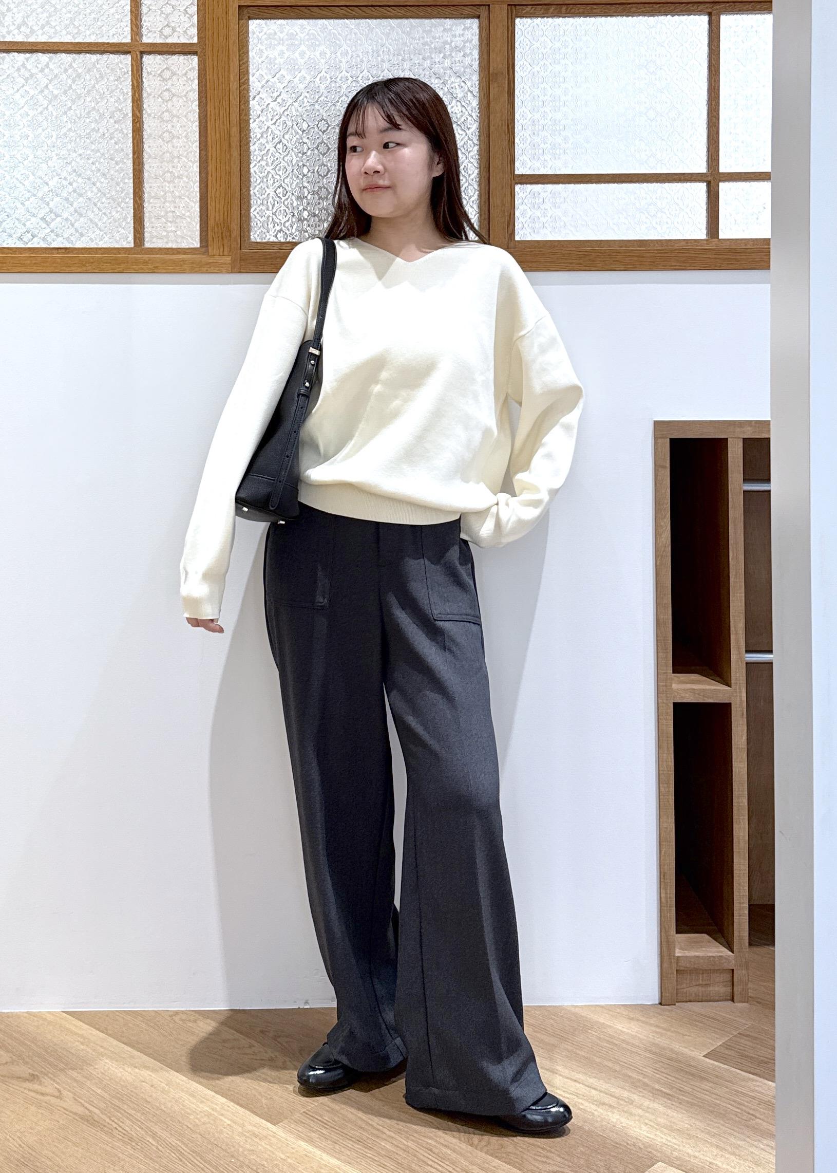 ROPE' PICNICのマシュマロニットVネックプルオーバー/イージーケア・リンクコーデを使ったコーディネートを紹介します。｜Rakuten Fashion(楽天ファッション／旧楽天ブランドアベニュー)6402021