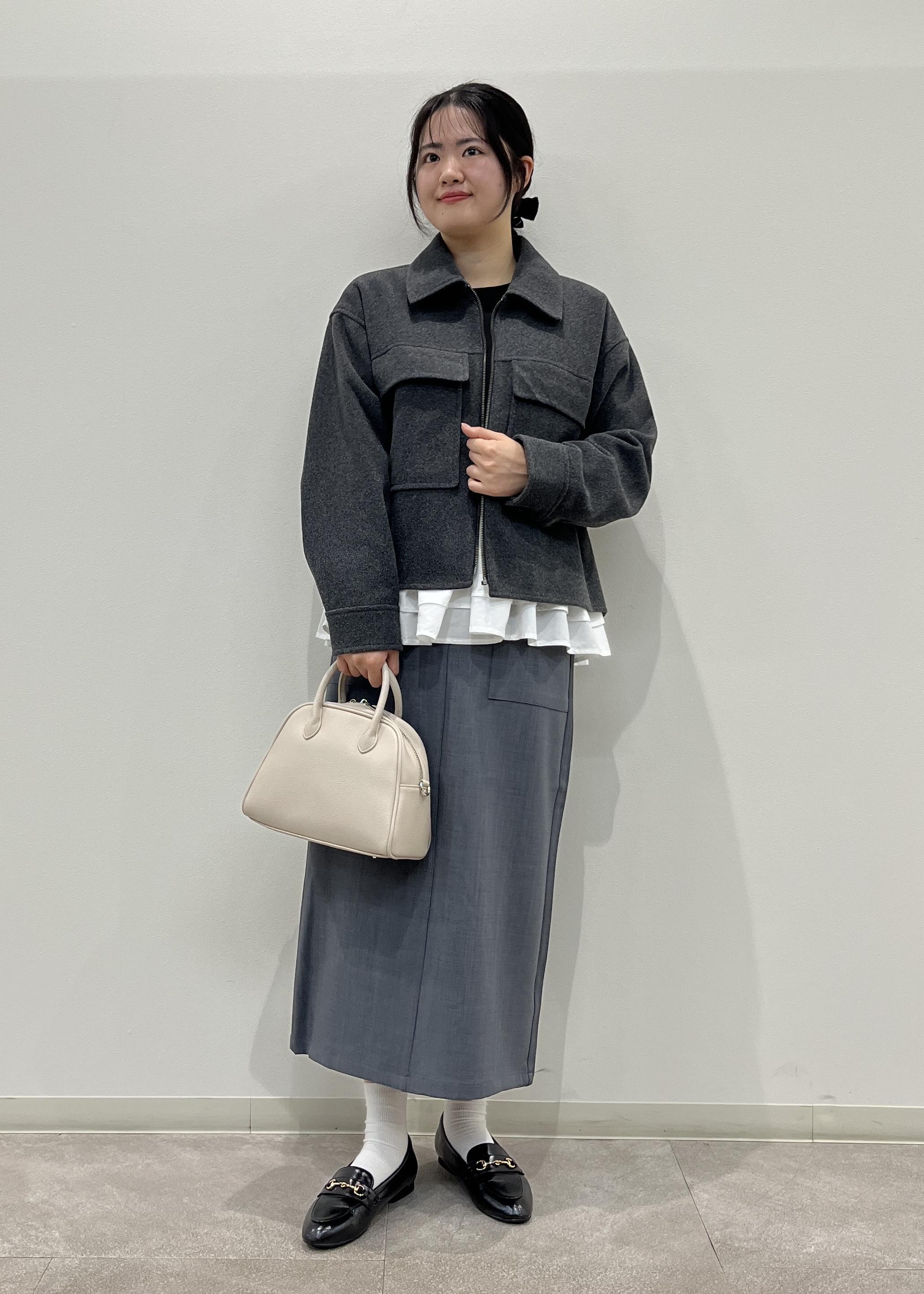 ROPE' PICNICの布帛ドッキングペプラムギャザープルオーバーを使ったコーディネートを紹介します。｜Rakuten Fashion(楽天ファッション／旧楽天ブランドアベニュー)6402038