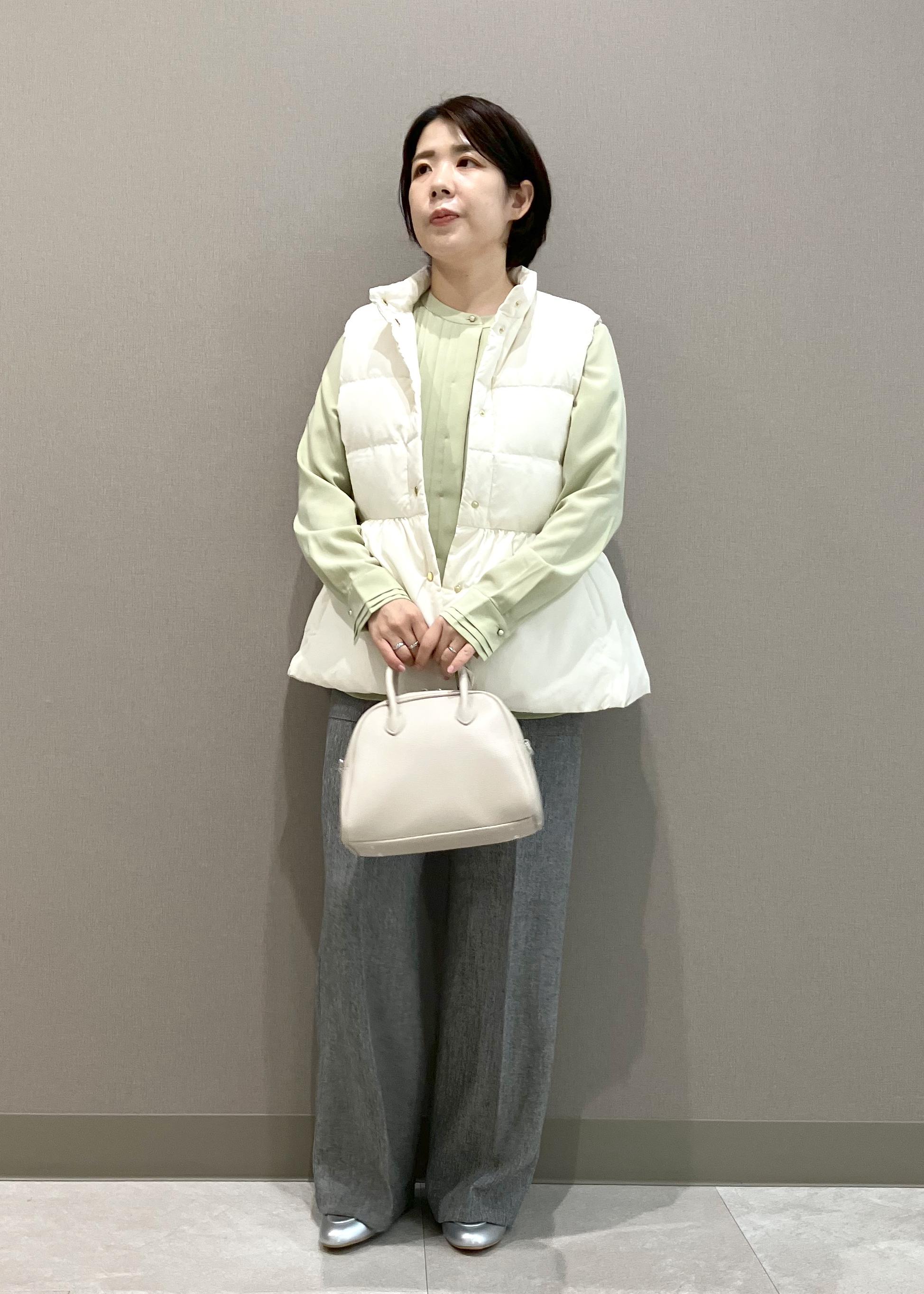 ROPE' PICNICの【GREEN DOWN/グリーンダウン】ペプラムダウンベストを使ったコーディネートを紹介します。｜Rakuten Fashion(楽天ファッション／旧楽天ブランドアベニュー)6402092