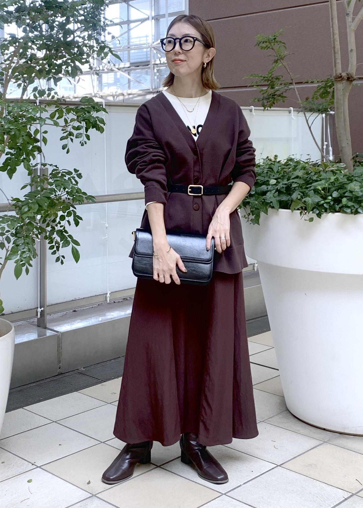 ROPE' PICNICのVネックフォルムカーディガンを使ったコーディネートを紹介します。｜Rakuten Fashion(楽天ファッション／旧楽天ブランドアベニュー)6402147