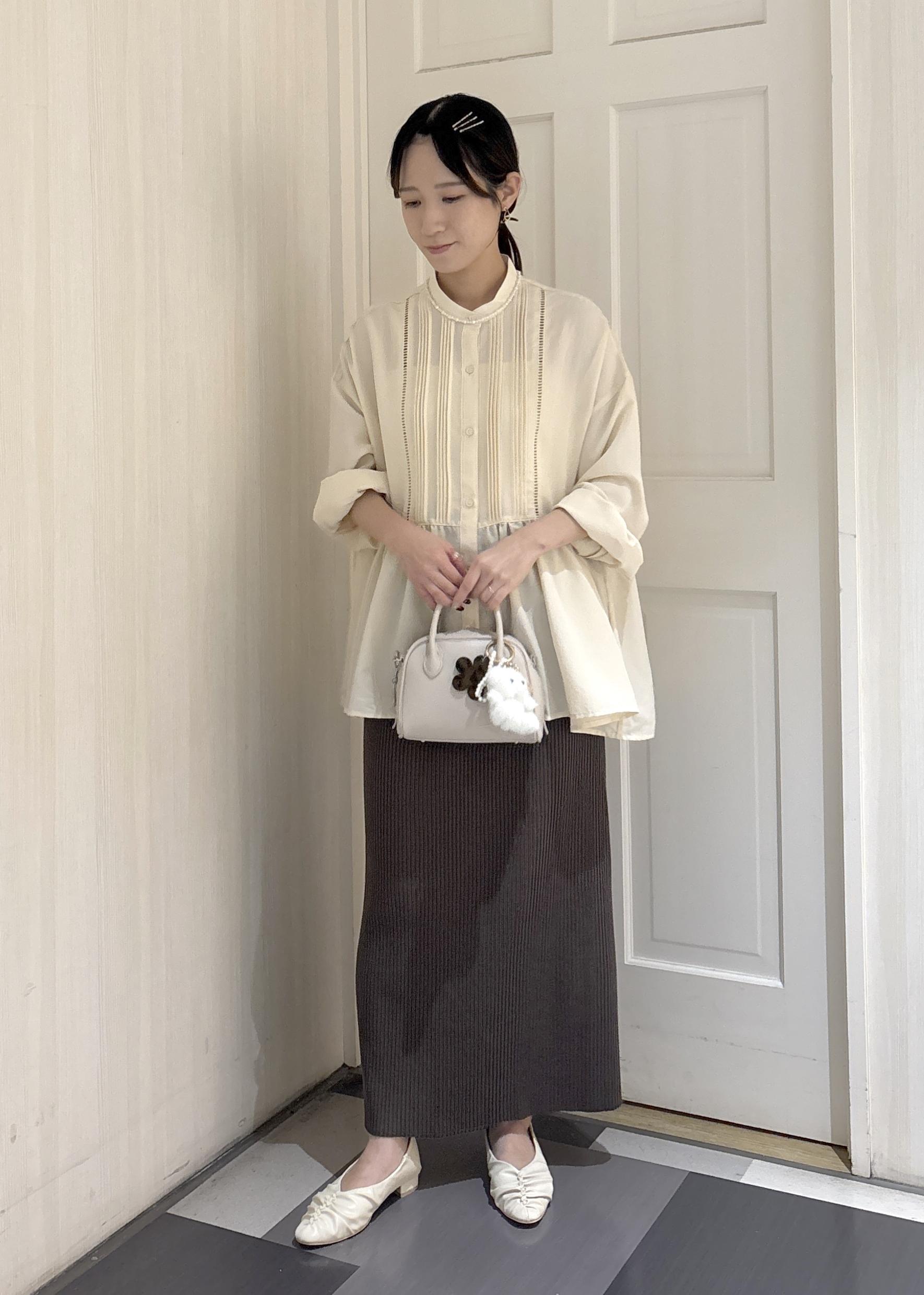 ROPE' PICNICの【UVケア・防シワ】羽織れるピンタックデザインペプラムシャツを使ったコーディネートを紹介します。｜Rakuten Fashion(楽天ファッション／旧楽天ブランドアベニュー)6402194