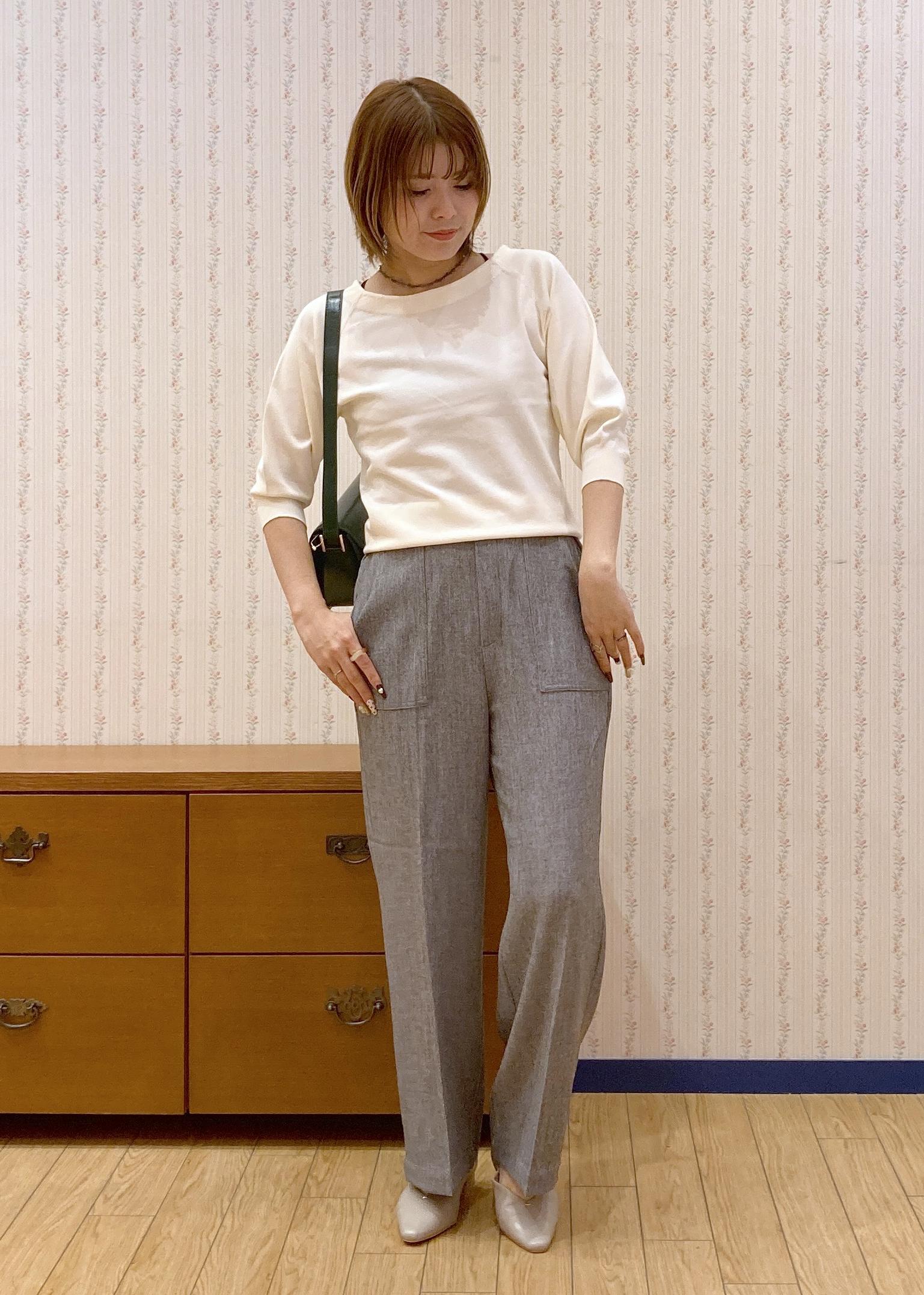 ROPE' PICNICのフォルムスリーブニットを使ったコーディネートを紹介します。｜Rakuten Fashion(楽天ファッション／旧楽天ブランドアベニュー)6403239
