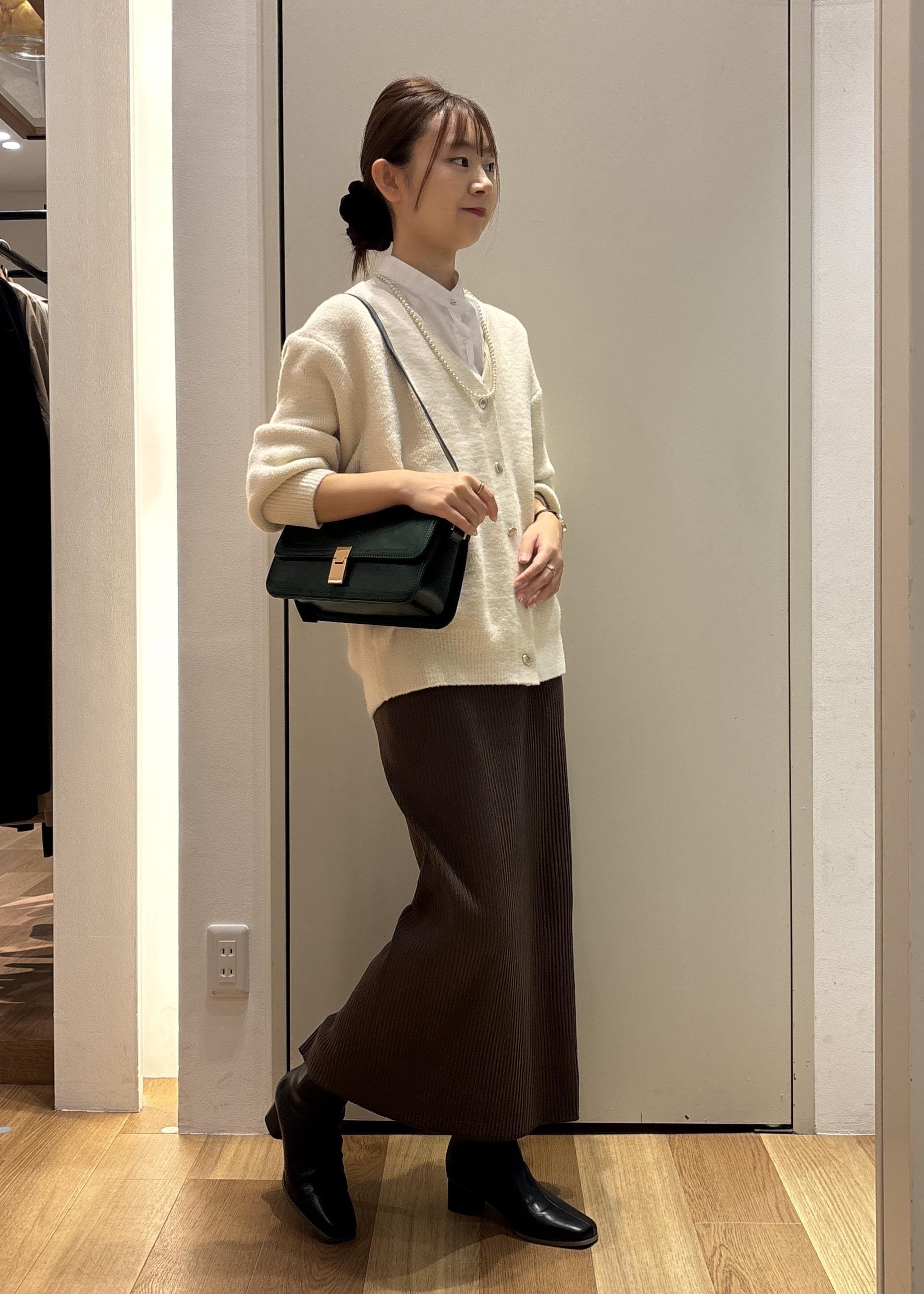 ROPE' PICNICの【新色追加】スフレニットシリーズ 変形メタルボタンミドル丈カーディガン/イージーケア・リンクコーデを使ったコーディネートを紹介します。｜Rakuten Fashion(楽天ファッション／旧楽天ブランドアベニュー)6403289