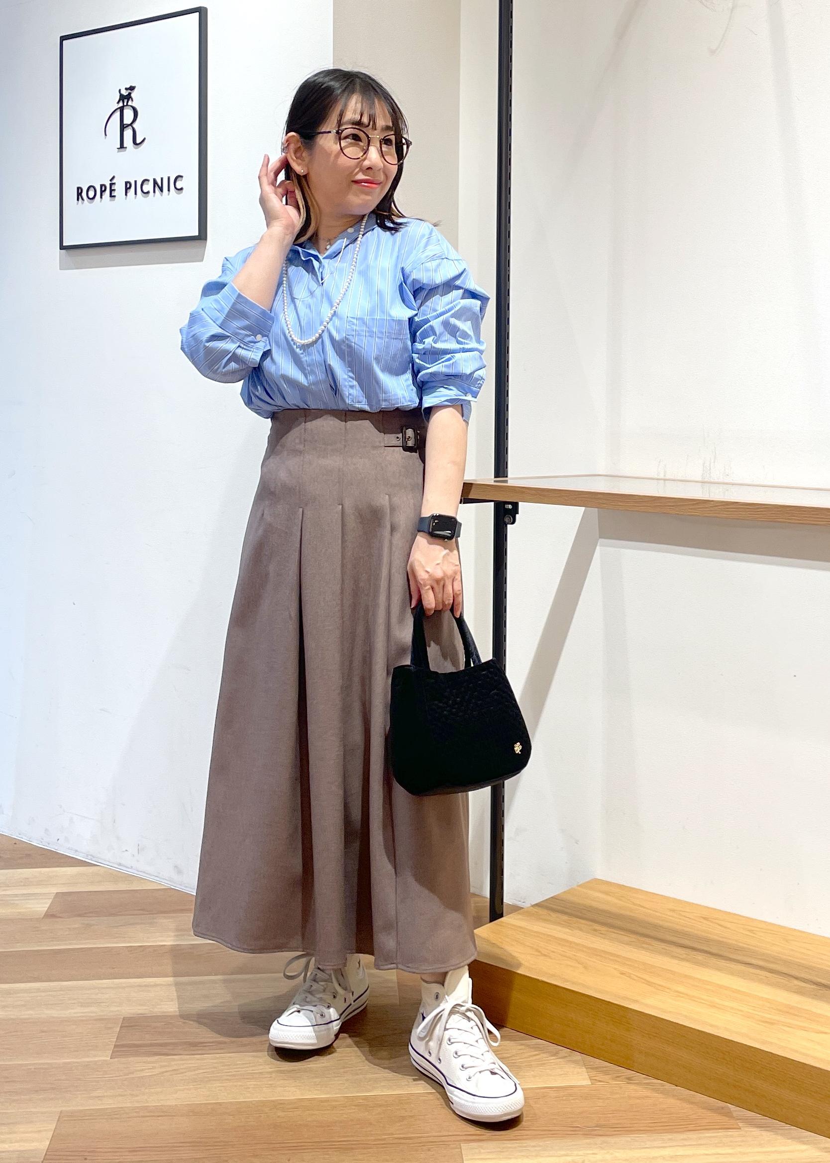 ROPE' PICNICのシャツフーディーを使ったコーディネートを紹介します。｜Rakuten Fashion(楽天ファッション／旧楽天ブランドアベニュー)6403311