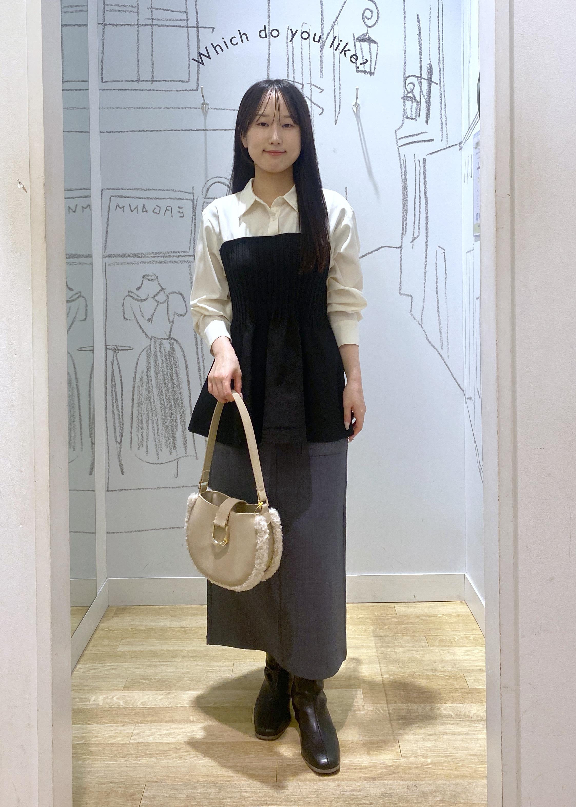 ROPE' PICNICのシャツドッキングペプラムニットを使ったコーディネートを紹介します。｜Rakuten Fashion(楽天ファッション／旧楽天ブランドアベニュー)6407416