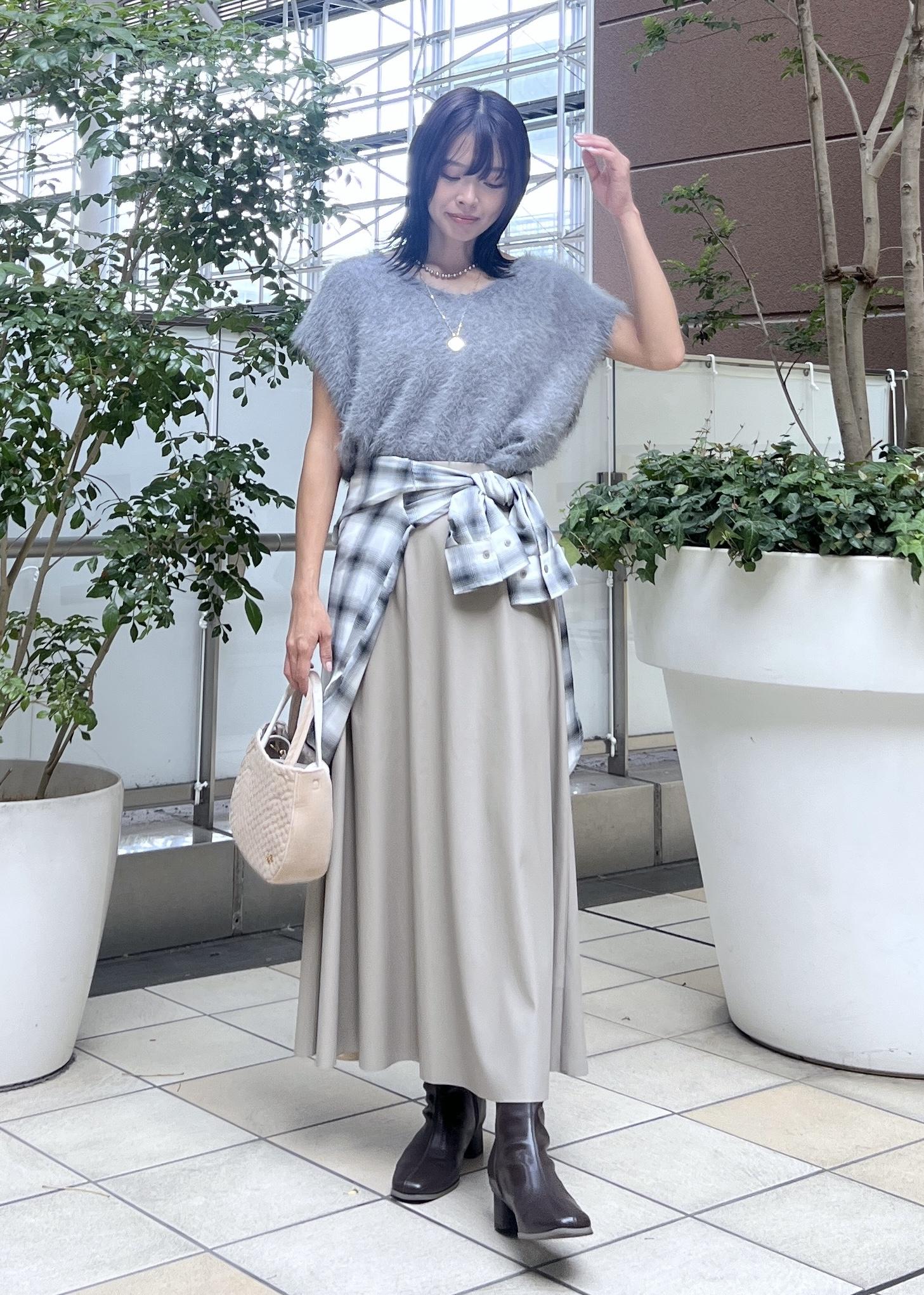 ROPE' PICNICのシャギーニットベストを使ったコーディネートを紹介します。｜Rakuten Fashion(楽天ファッション／旧楽天ブランドアベニュー)6407456