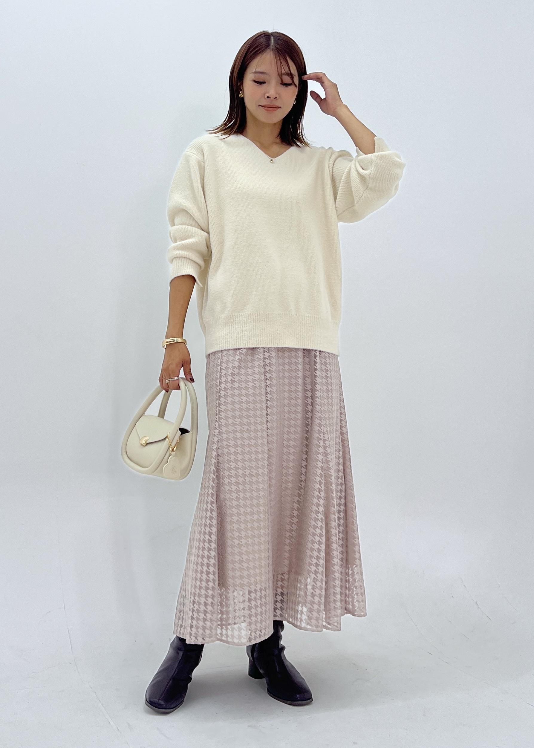 ROPE' PICNICの【新色追加】スフレニットシリーズ Vネックニットプルオーバー/イージーケア・リンクコーデを使ったコーディネートを紹介します。｜Rakuten Fashion(楽天ファッション／旧楽天ブランドアベニュー)6407498