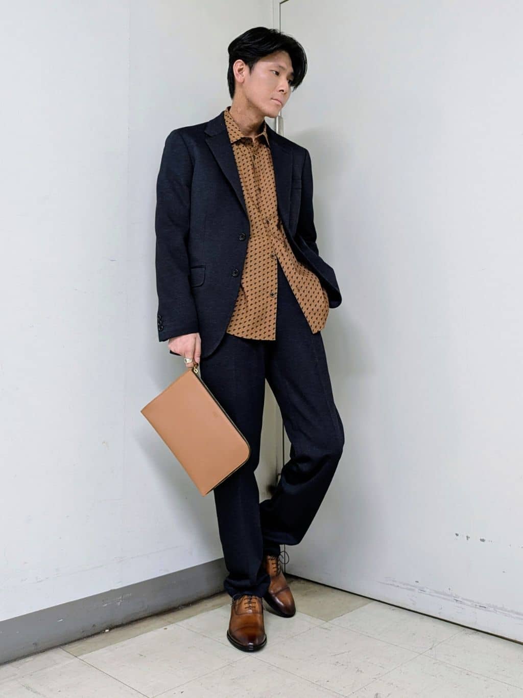 TAKEO KIKUCHIの【None Of Stress】アクティブジャージ 千鳥 ジャケットを使ったコーディネートを紹介します。｜Rakuten Fashion(楽天ファッション／旧楽天ブランドアベニュー)6315050