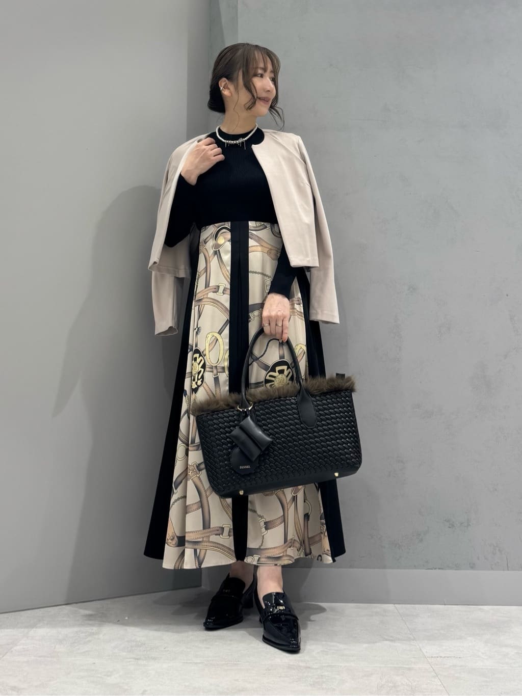 Vinのスカーフプリントドッキングワンピースを使ったコーディネートを紹介します。｜Rakuten Fashion(楽天ファッション／旧楽天ブランドアベニュー)6315767