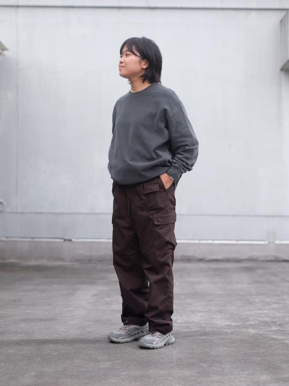 Snow PeakのTAKIBI Chino Cargo Pantsを使ったコーディネートを紹介します。｜Rakuten Fashion(楽天ファッション／旧楽天ブランドアベニュー)6317376