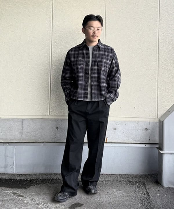 BEAMS HEARTのポリエステルレーヨン 2タック ワイドパンツを使ったコーディネートを紹介します。｜Rakuten Fashion(楽天ファッション／旧楽天ブランドアベニュー)6317635