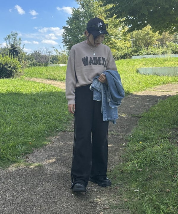 BEAMS HEARTのシンプルロゴ ニット プルオーバーを使ったコーディネートを紹介します。｜Rakuten Fashion(楽天ファッション／旧楽天ブランドアベニュー)6320810