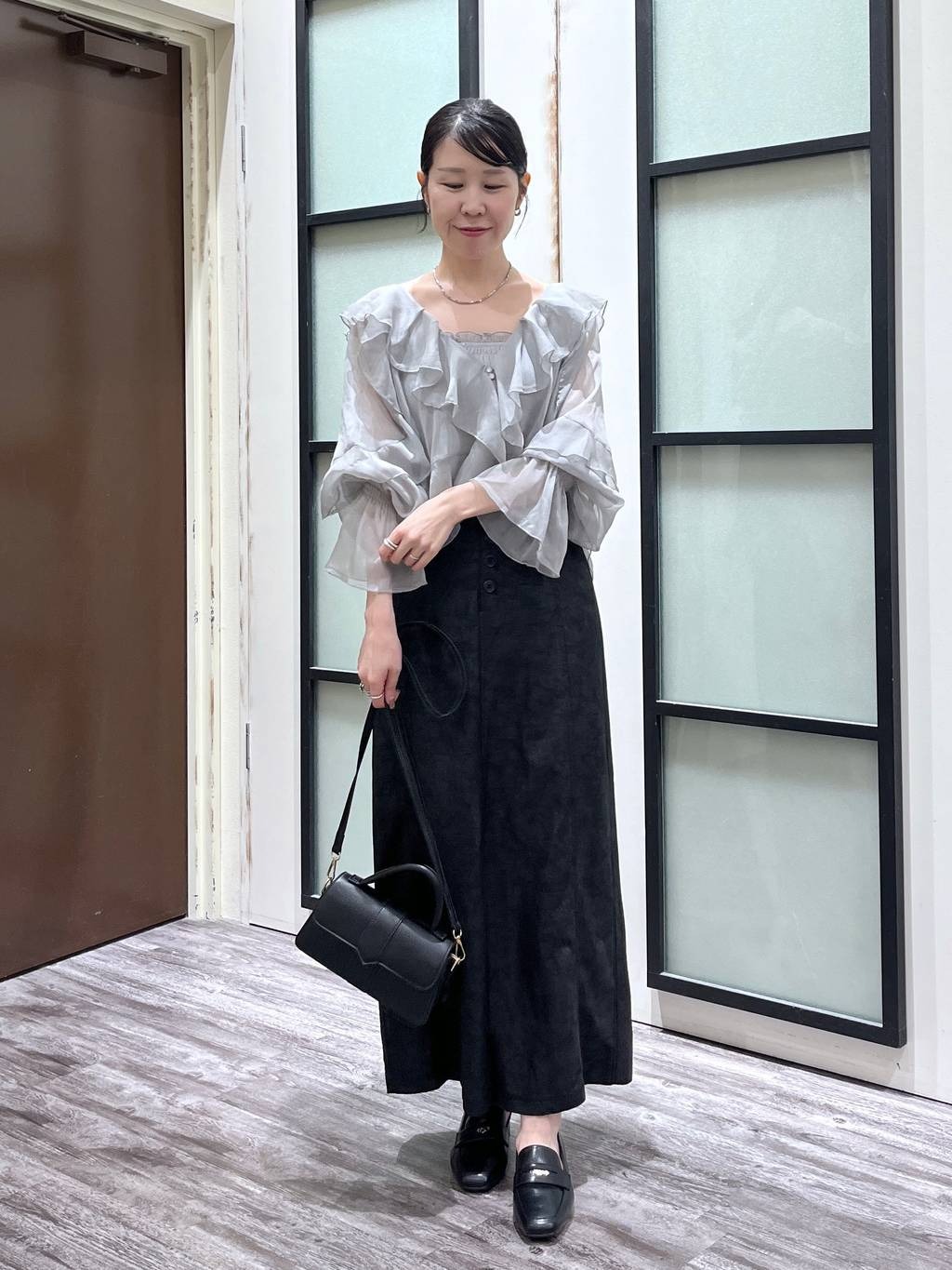 mysty womanのラッフルブラウスキャミSETを使ったコーディネートを紹介します。｜Rakuten Fashion(楽天ファッション／旧楽天ブランドアベニュー)6320954