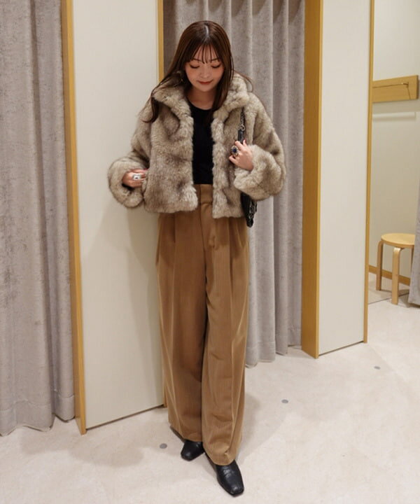 BEAMS WOMENの【12/11 9:59までポイント10倍】ヘリンボーン ハイウエスト ワイド パンツを使ったコーディネートを紹介します。｜Rakuten Fashion(楽天ファッション／旧楽天ブランドアベニュー)6322587