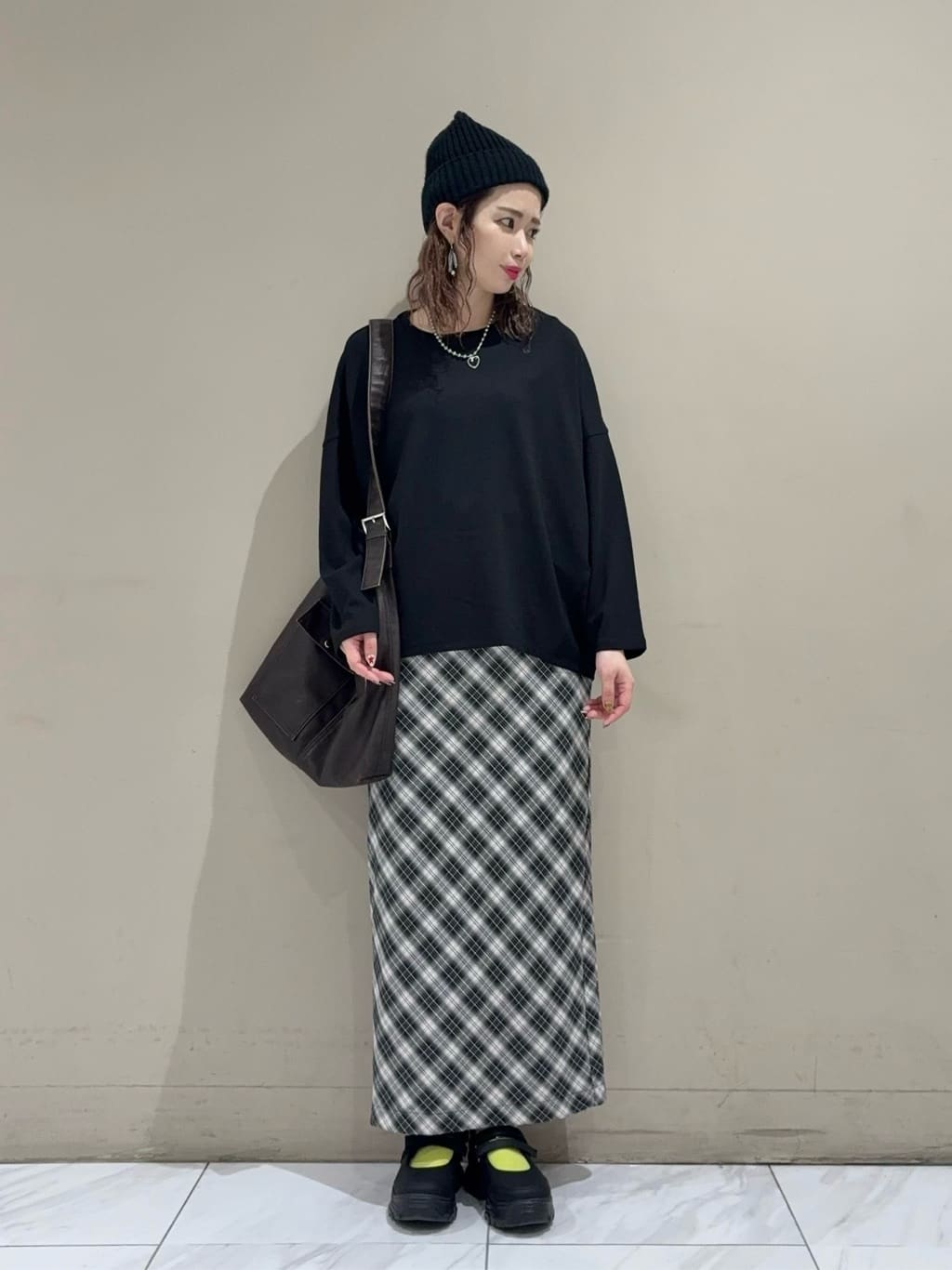 Green ParksのバイアスIラインスカートを使ったコーディネートを紹介します。｜Rakuten Fashion(楽天ファッション／旧楽天ブランドアベニュー)6324576