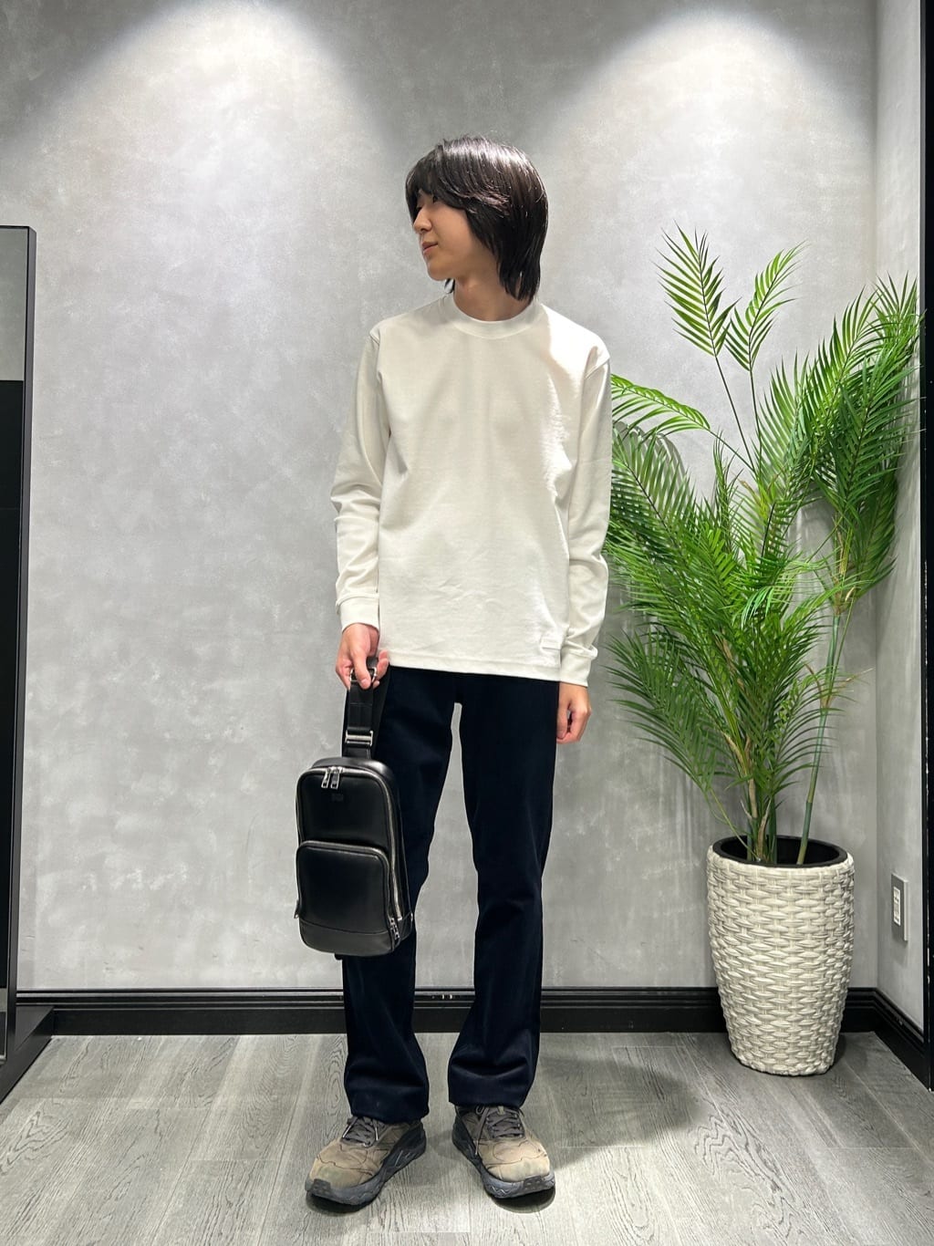 TAKEO KIKUCHIの【Sサイズ~】ストレッチ テーラードTシャツを使ったコーディネートを紹介します。｜Rakuten Fashion(楽天ファッション／旧楽天ブランドアベニュー)6327378
