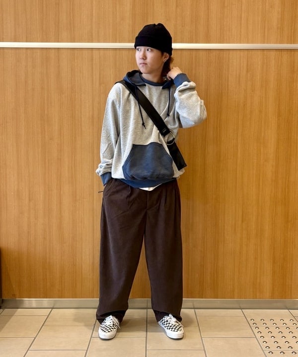 BEAMS HEARTのフェイクレザー ショルダー バッグを使ったコーディネートを紹介します。｜Rakuten Fashion(楽天ファッション／旧楽天ブランドアベニュー)6328184