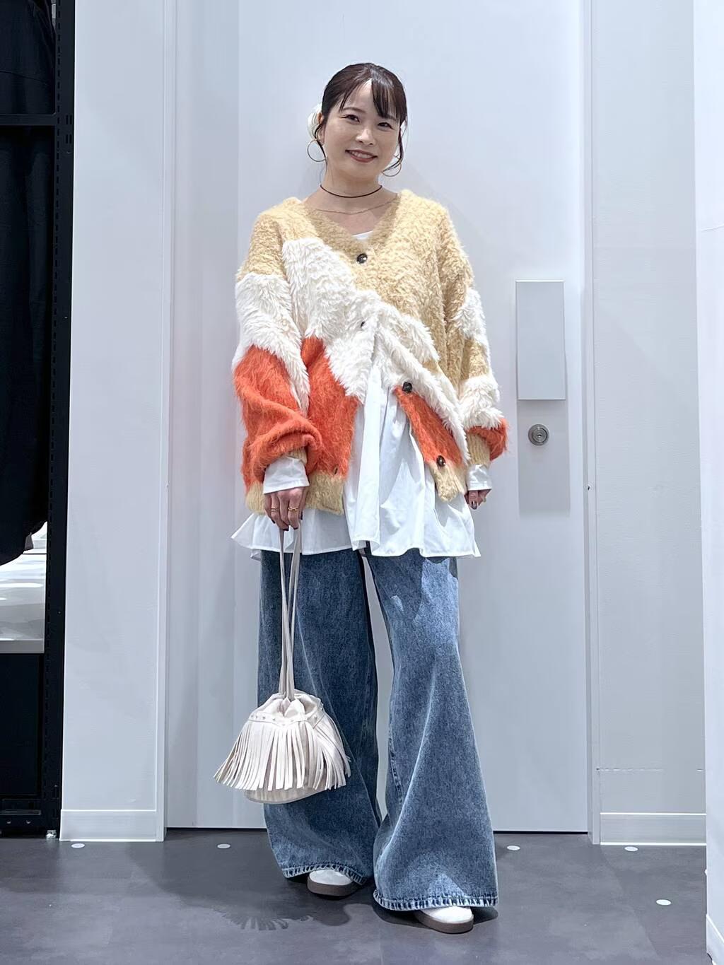 LAKOLEのインターシャ配色カーディガンを使ったコーディネートを紹介します。｜Rakuten Fashion(楽天ファッション／旧楽天ブランドアベニュー)6328060