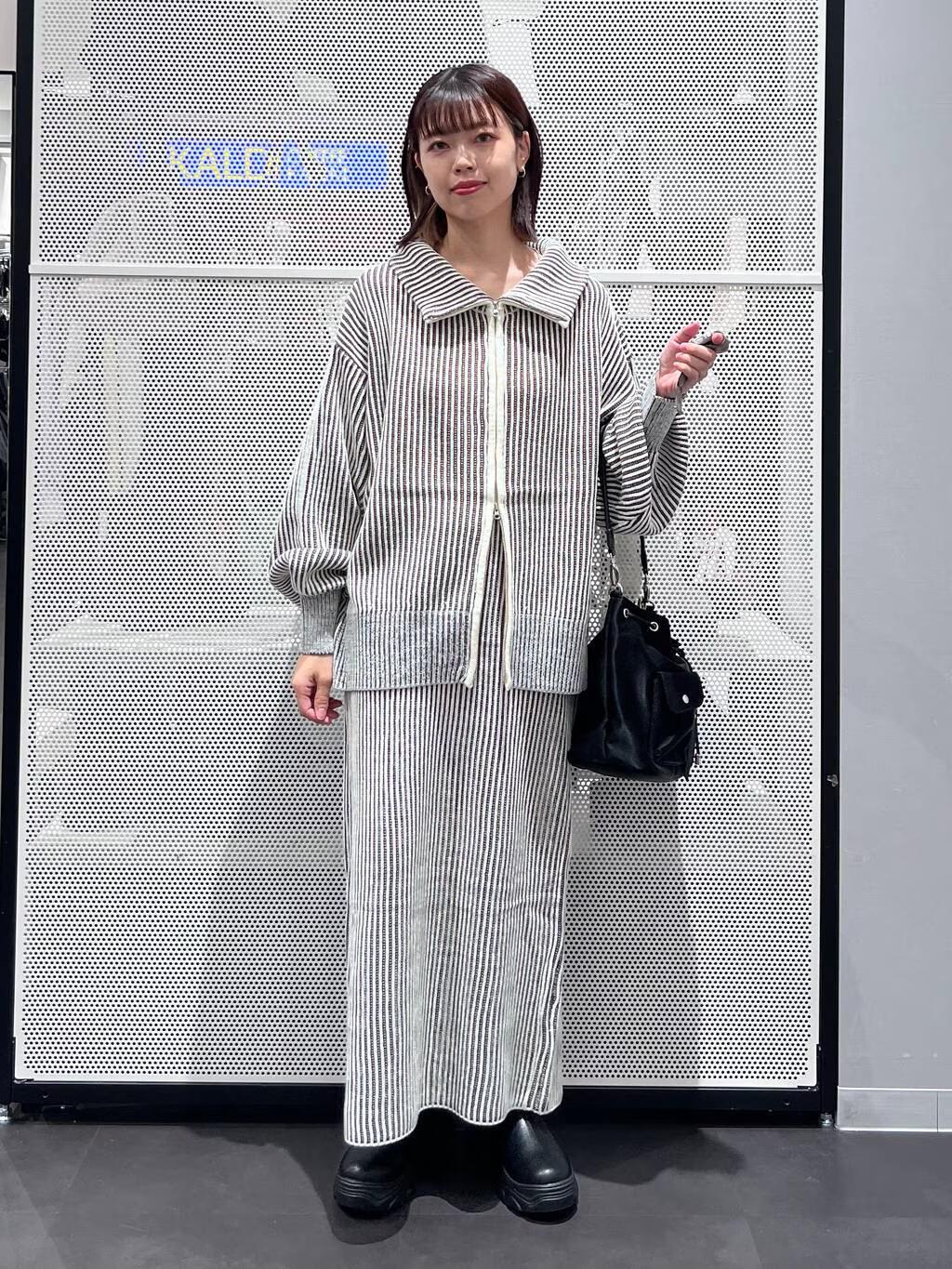 LAKOLEの配色ZIPカーディガンを使ったコーディネートを紹介します。｜Rakuten Fashion(楽天ファッション／旧楽天ブランドアベニュー)6327767