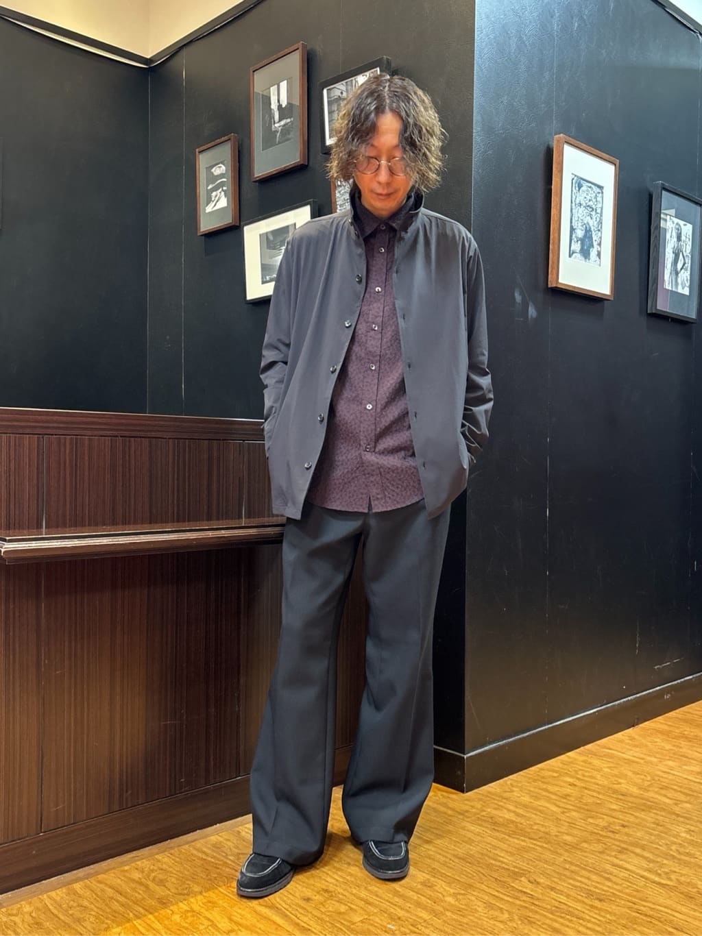 TAKEO KIKUCHIの【3D ナイロン ストレッチ】スタンドカラー シャツブルゾンを使ったコーディネートを紹介します。｜Rakuten Fashion(楽天ファッション／旧楽天ブランドアベニュー)6329605