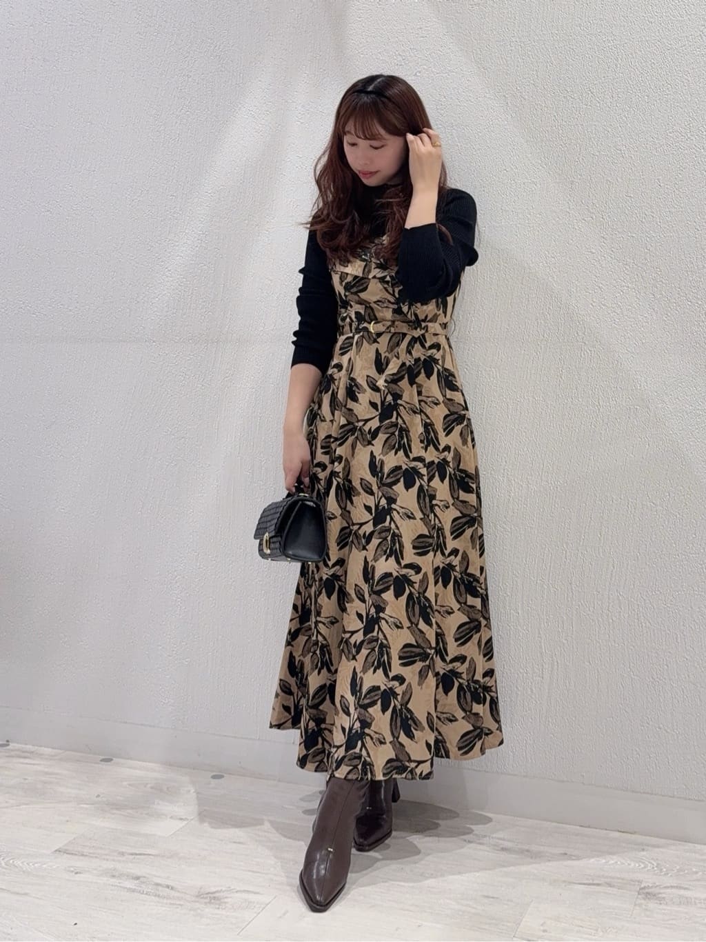 Vinのリーフジャガードドッキングビスチェワンピを使ったコーディネートを紹介します。｜Rakuten Fashion(楽天ファッション／旧楽天ブランドアベニュー)6331519