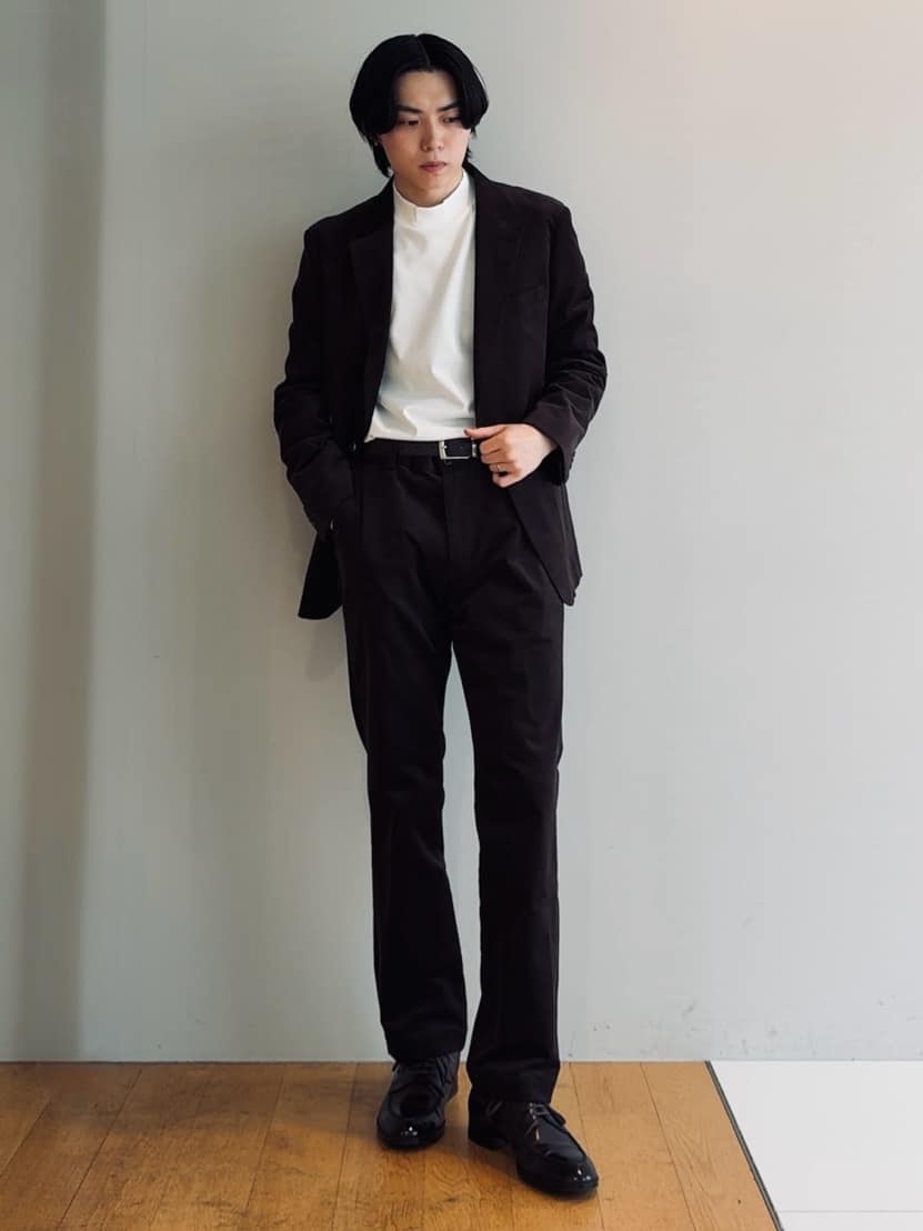 TAKEO KIKUCHIの【Sサイズ~】ストレッチコーデュロイ ジャケットを使ったコーディネートを紹介します。｜Rakuten Fashion(楽天ファッション／旧楽天ブランドアベニュー)6331706