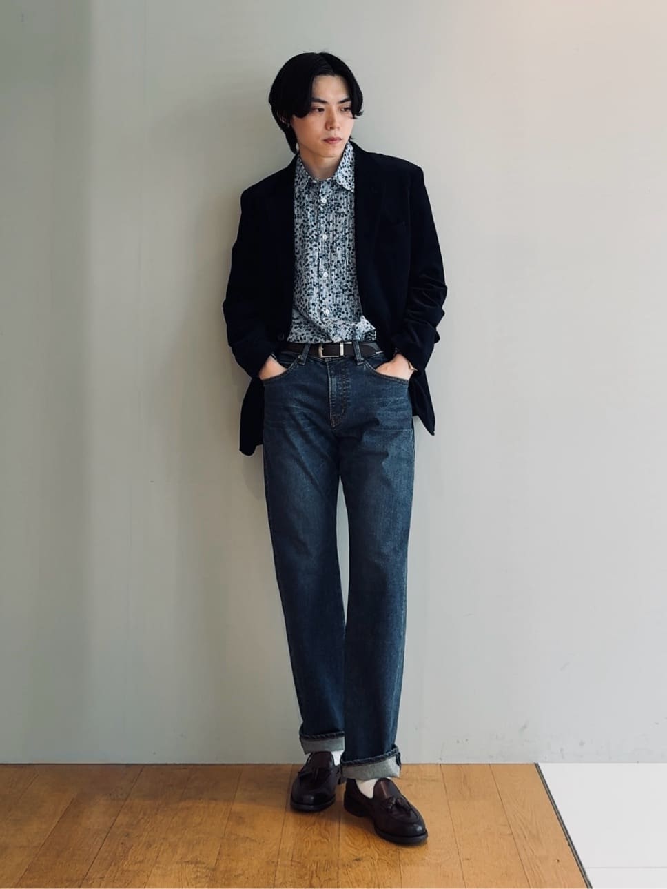 TAKEO KIKUCHIの【Sサイズ~】ストレッチコーデュロイ ジャケットを使ったコーディネートを紹介します。｜Rakuten Fashion(楽天ファッション／旧楽天ブランドアベニュー)6331709
